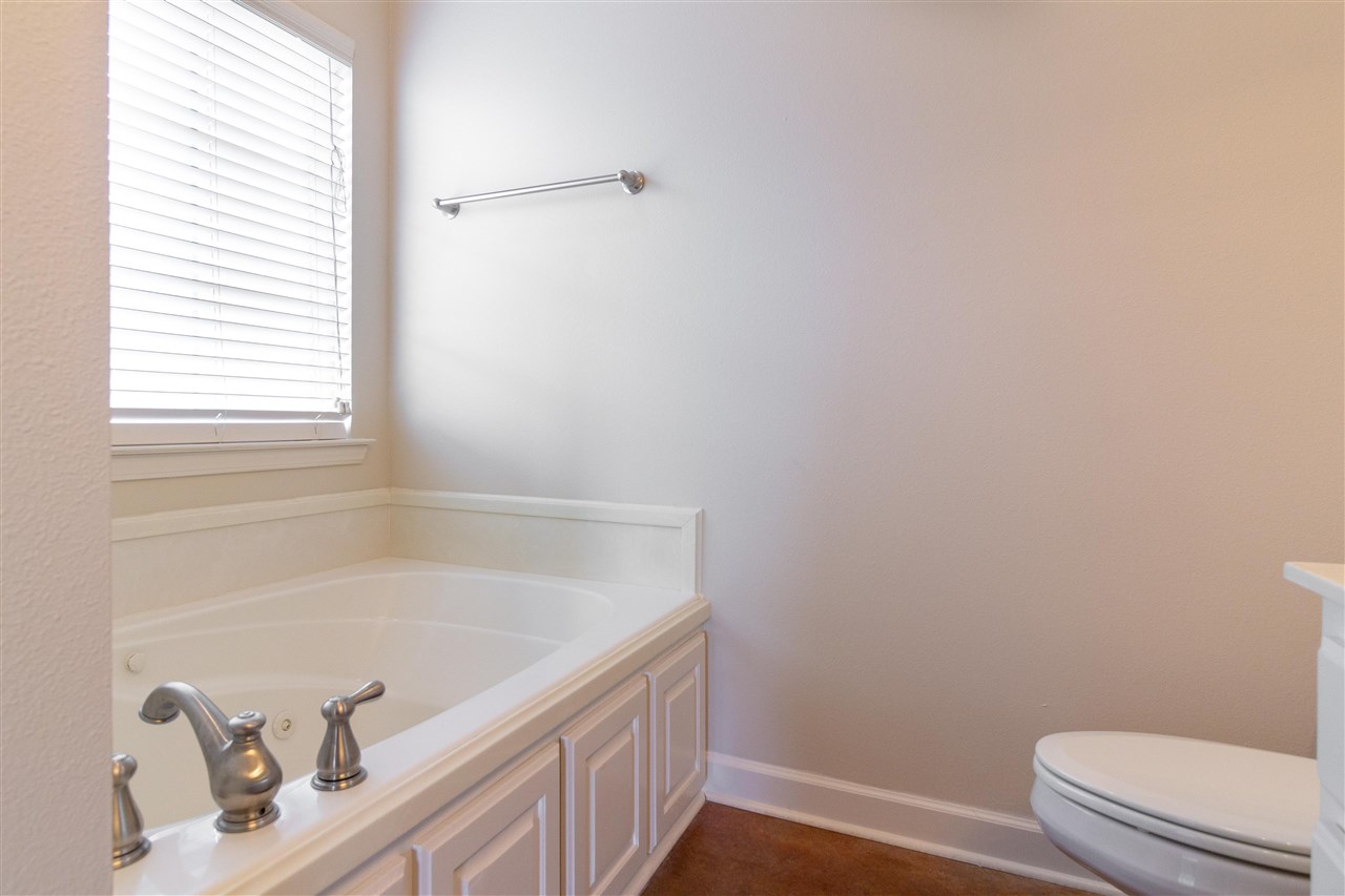 CHAPEL CREEK - Residential