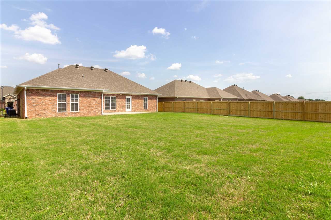 CHAPEL CREEK - Residential