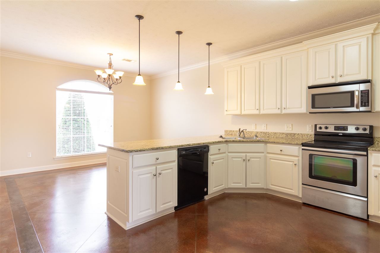 CHAPEL CREEK - Residential