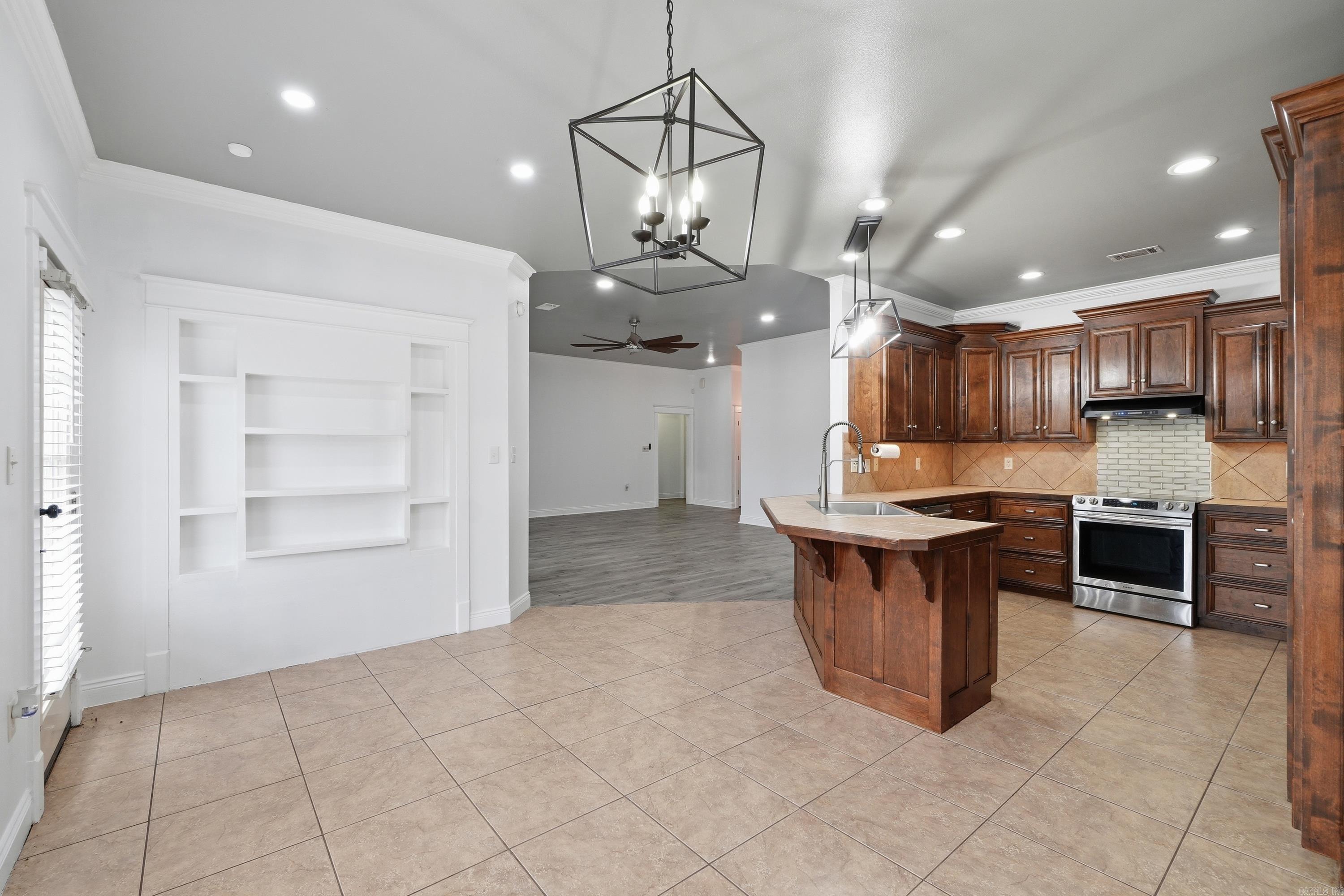 NORTH HILLS SUB - Residential