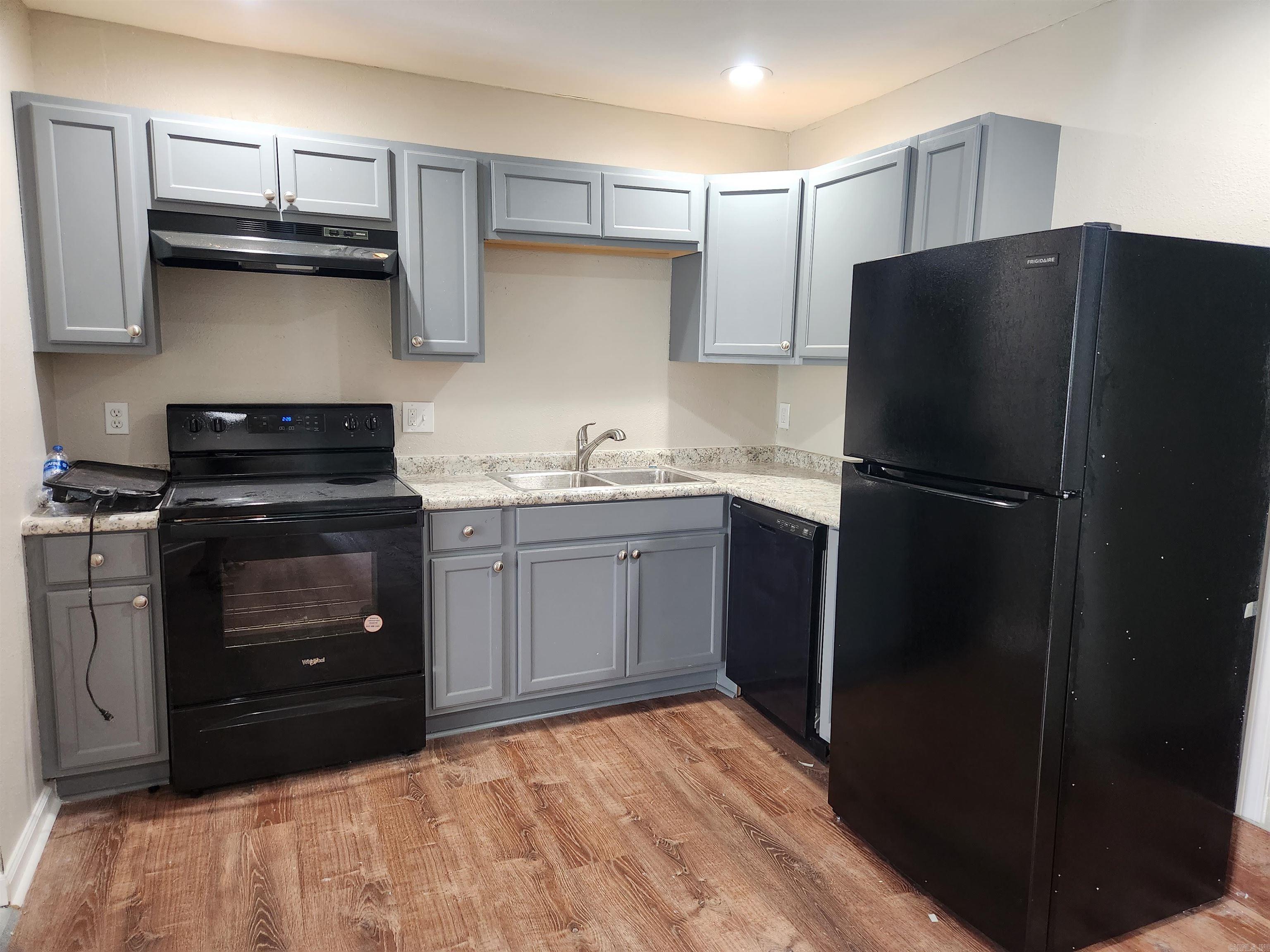 GLENVIEW - Residential