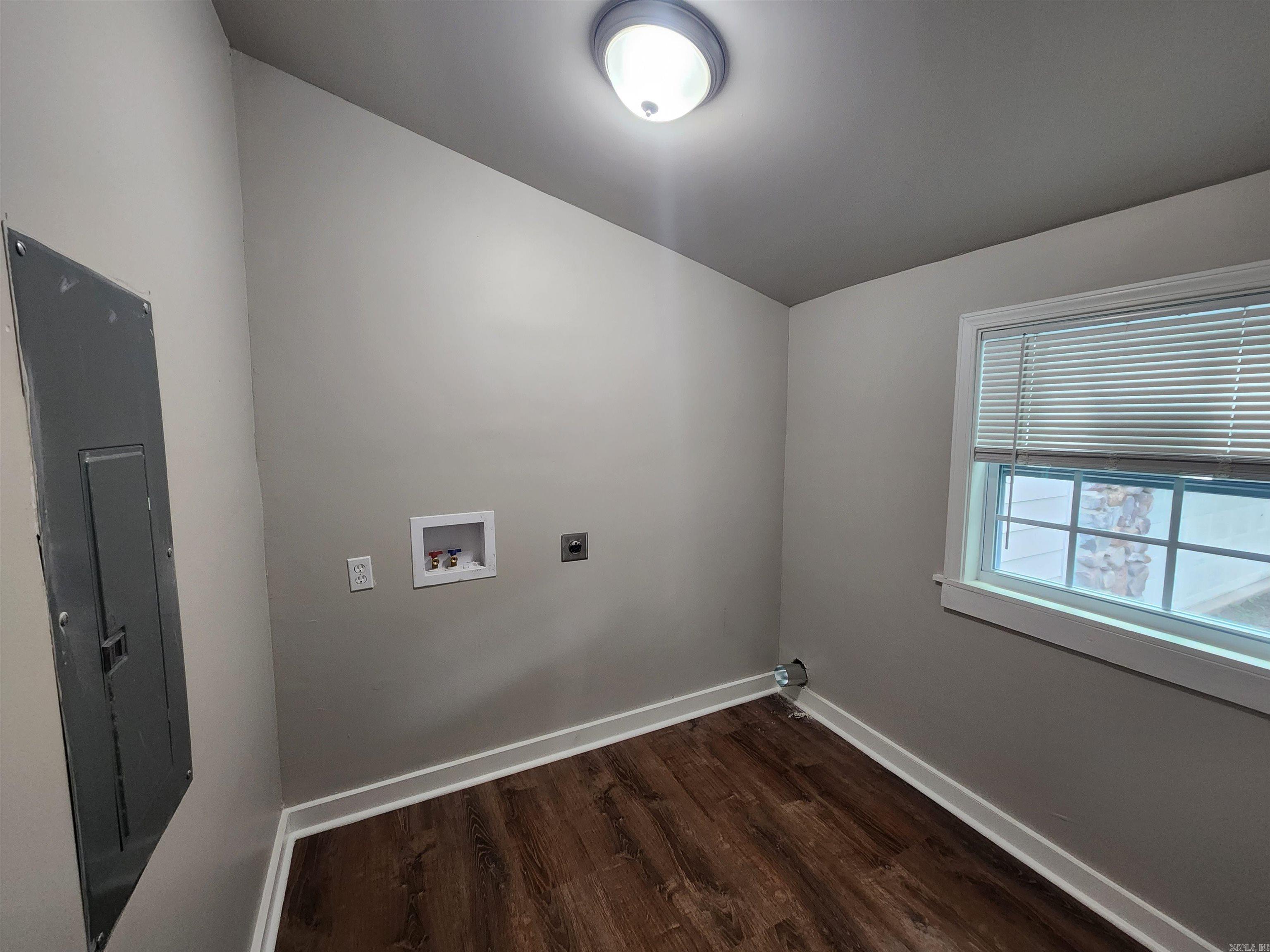 GLENVIEW - Residential