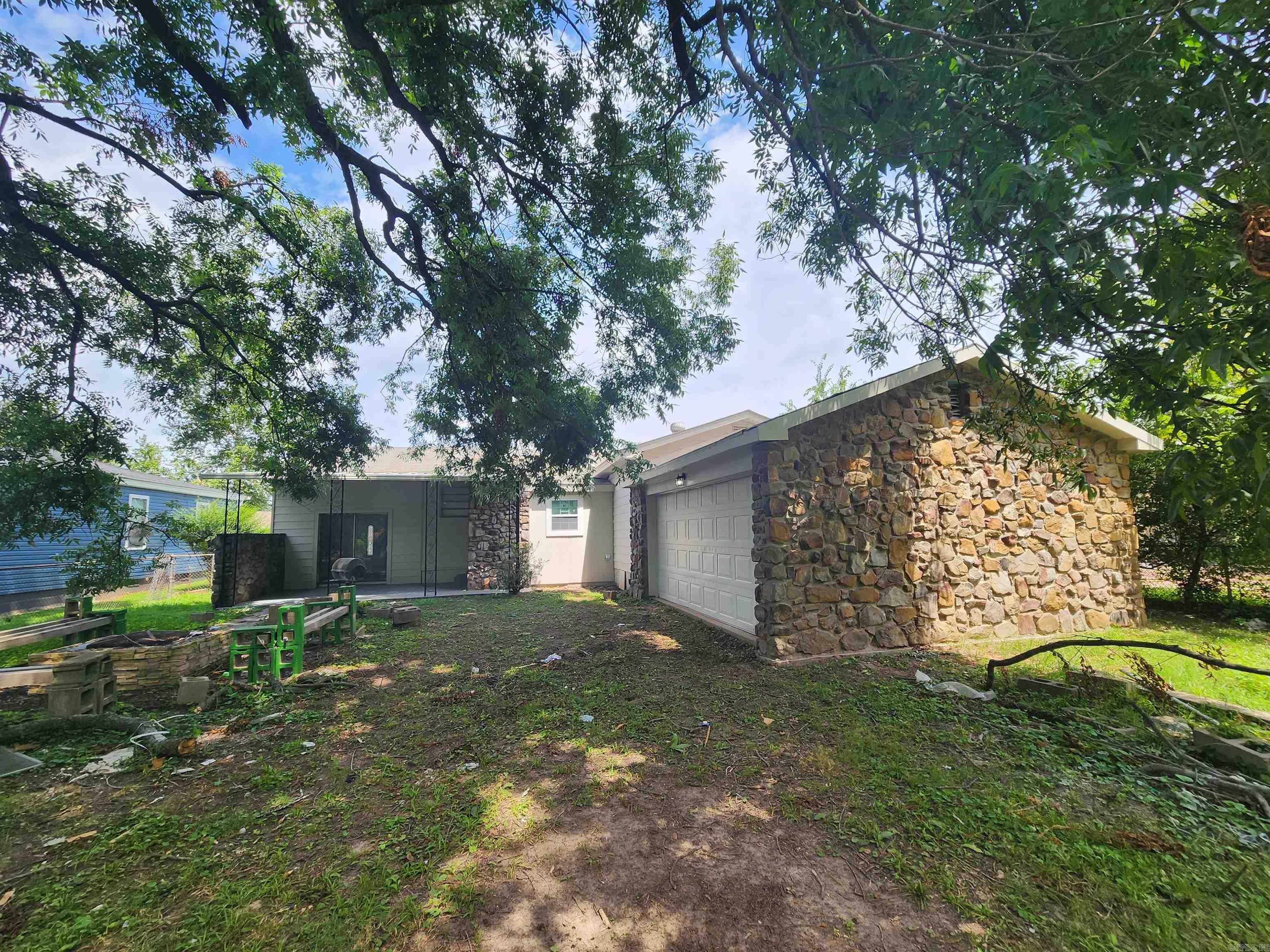 GLENVIEW - Residential