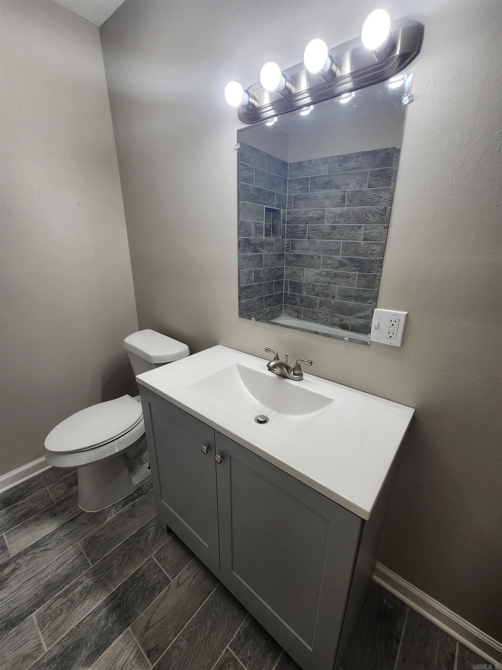 GLENVIEW - Residential