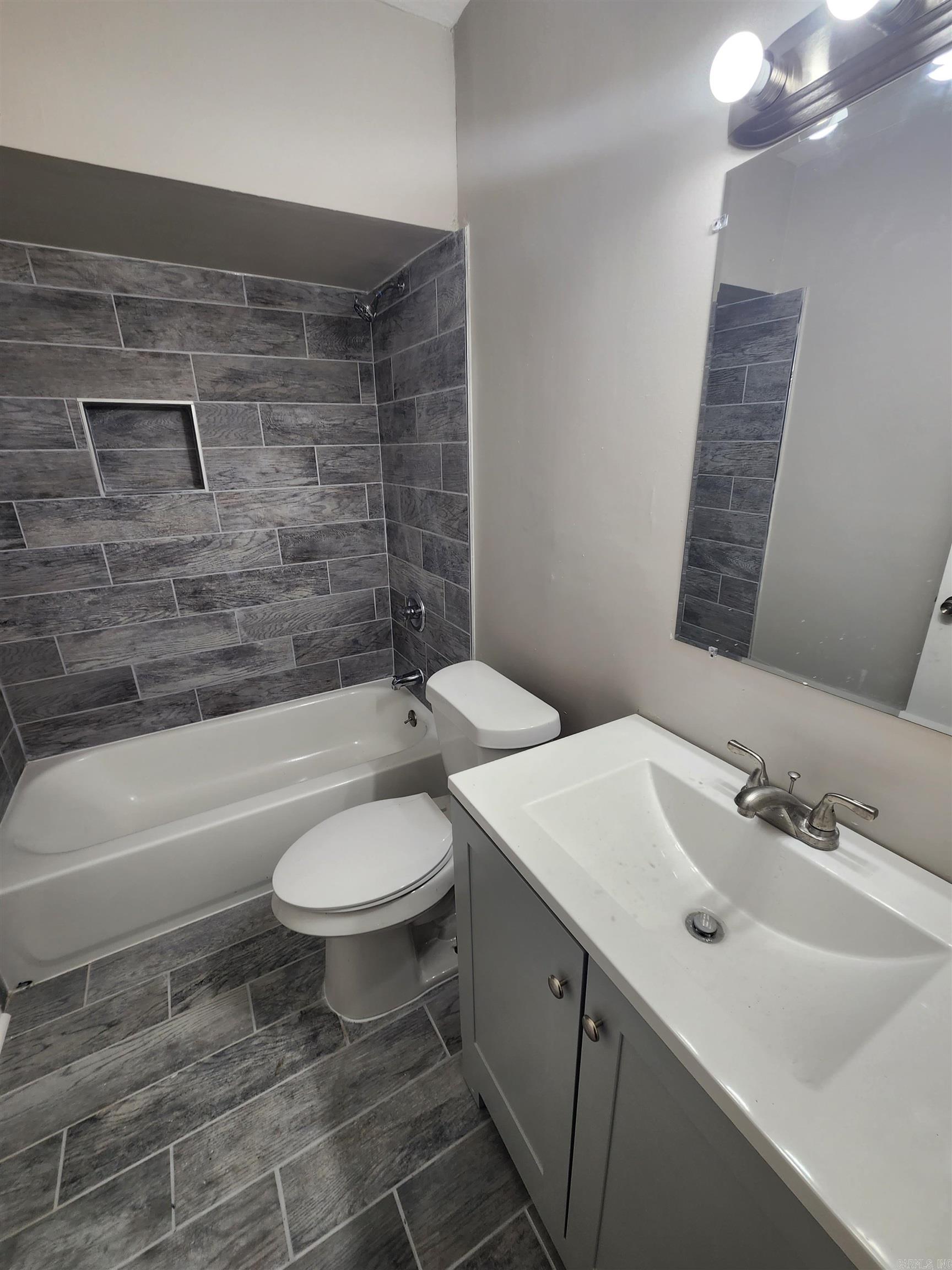 GLENVIEW - Residential
