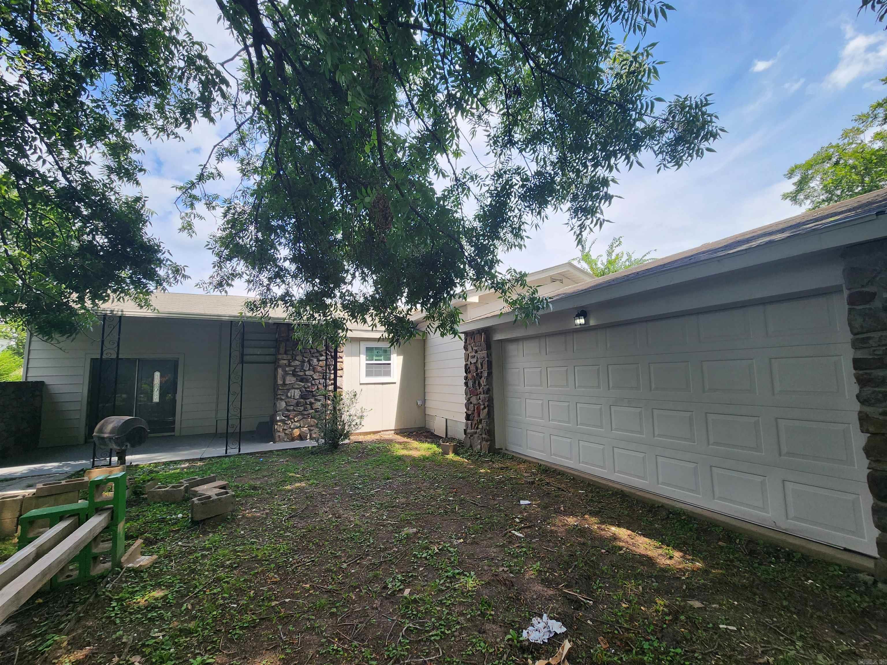 GLENVIEW - Residential