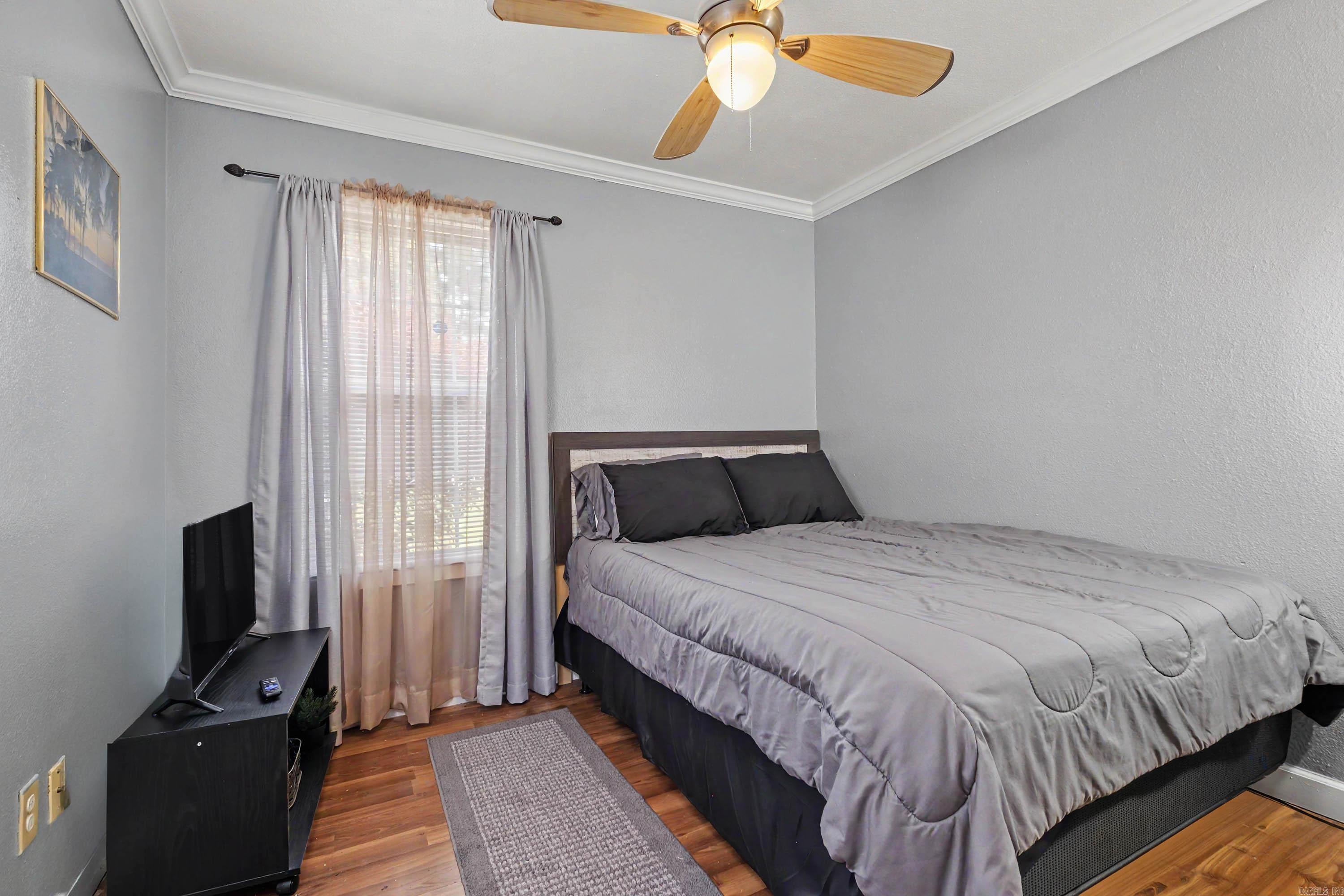 CASTLEWOOD - Residential