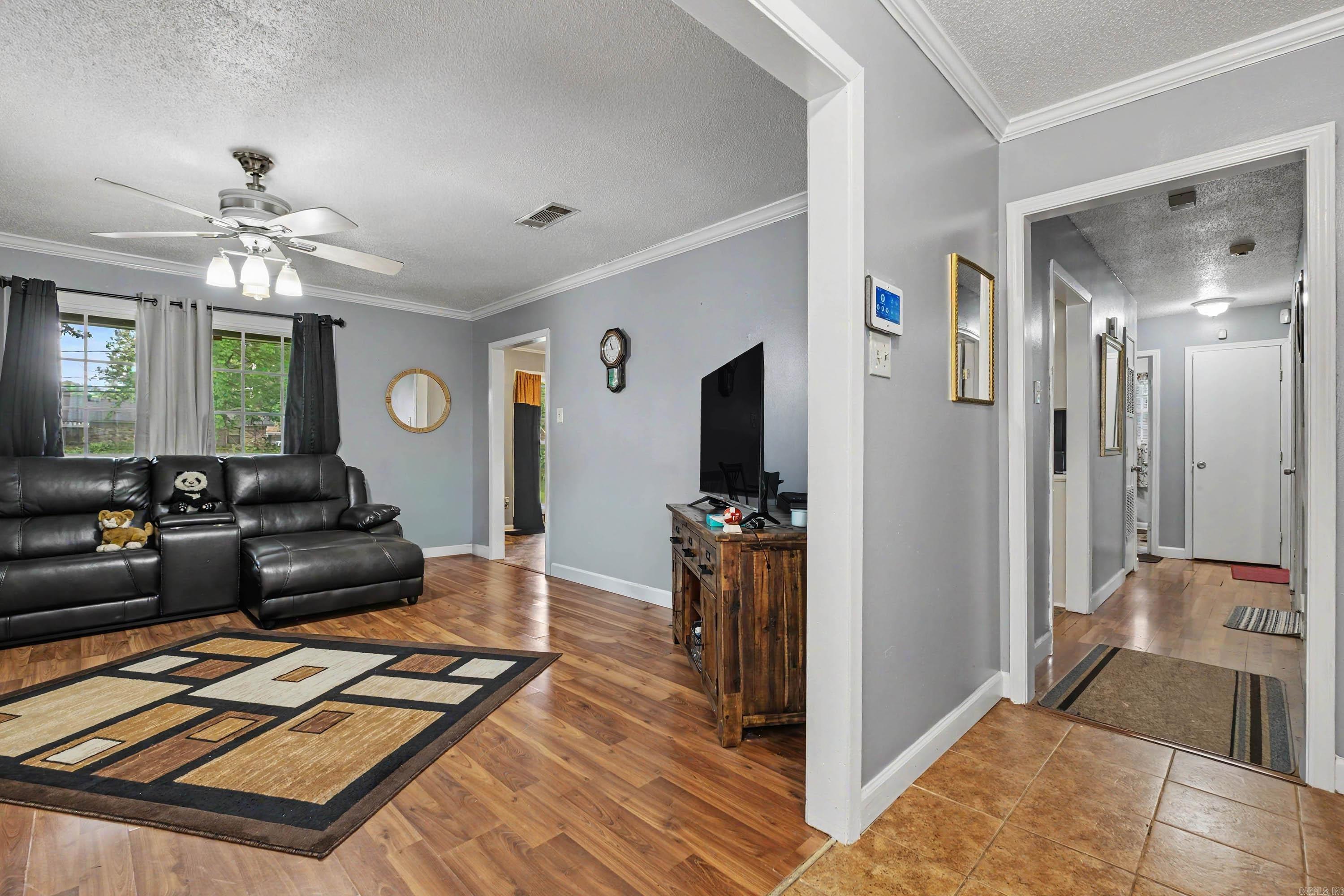 CASTLEWOOD - Residential