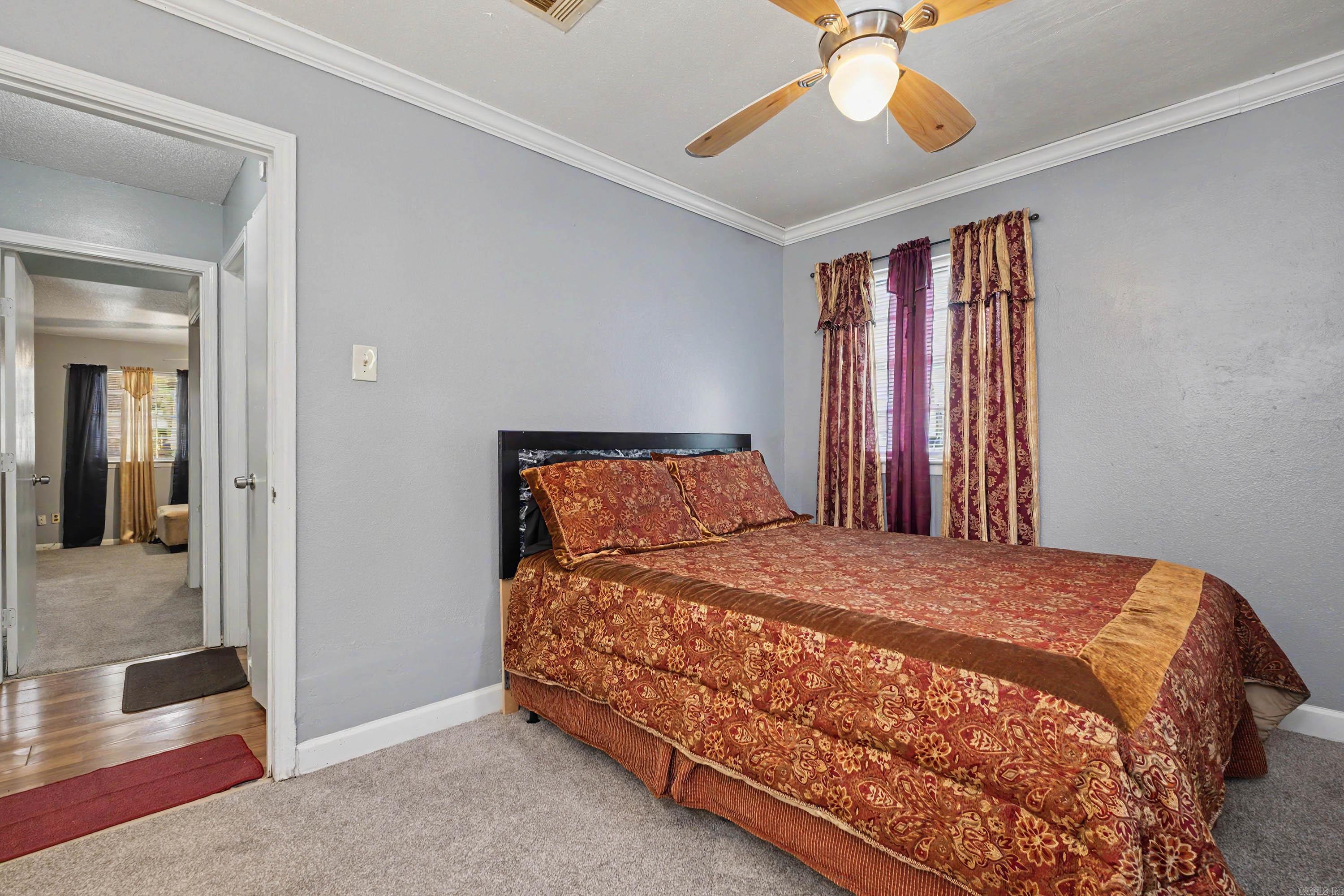 CASTLEWOOD - Residential