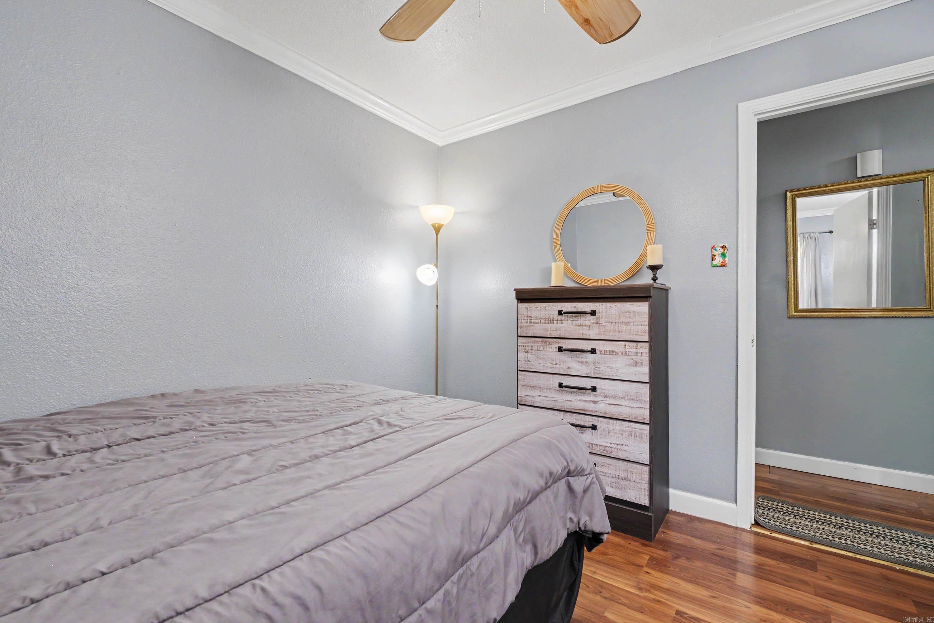 CASTLEWOOD - Residential
