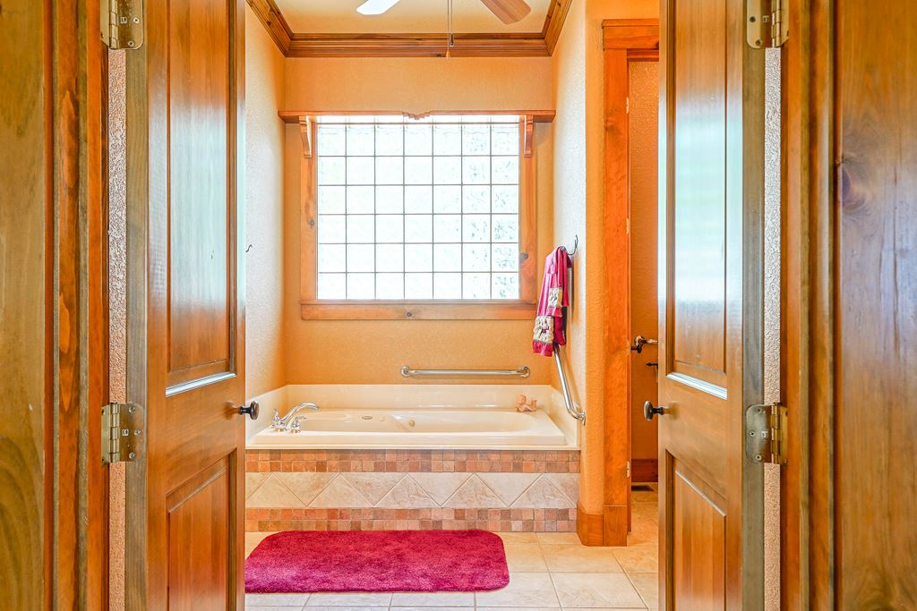 NORTHWOODS ESTATES - Residential