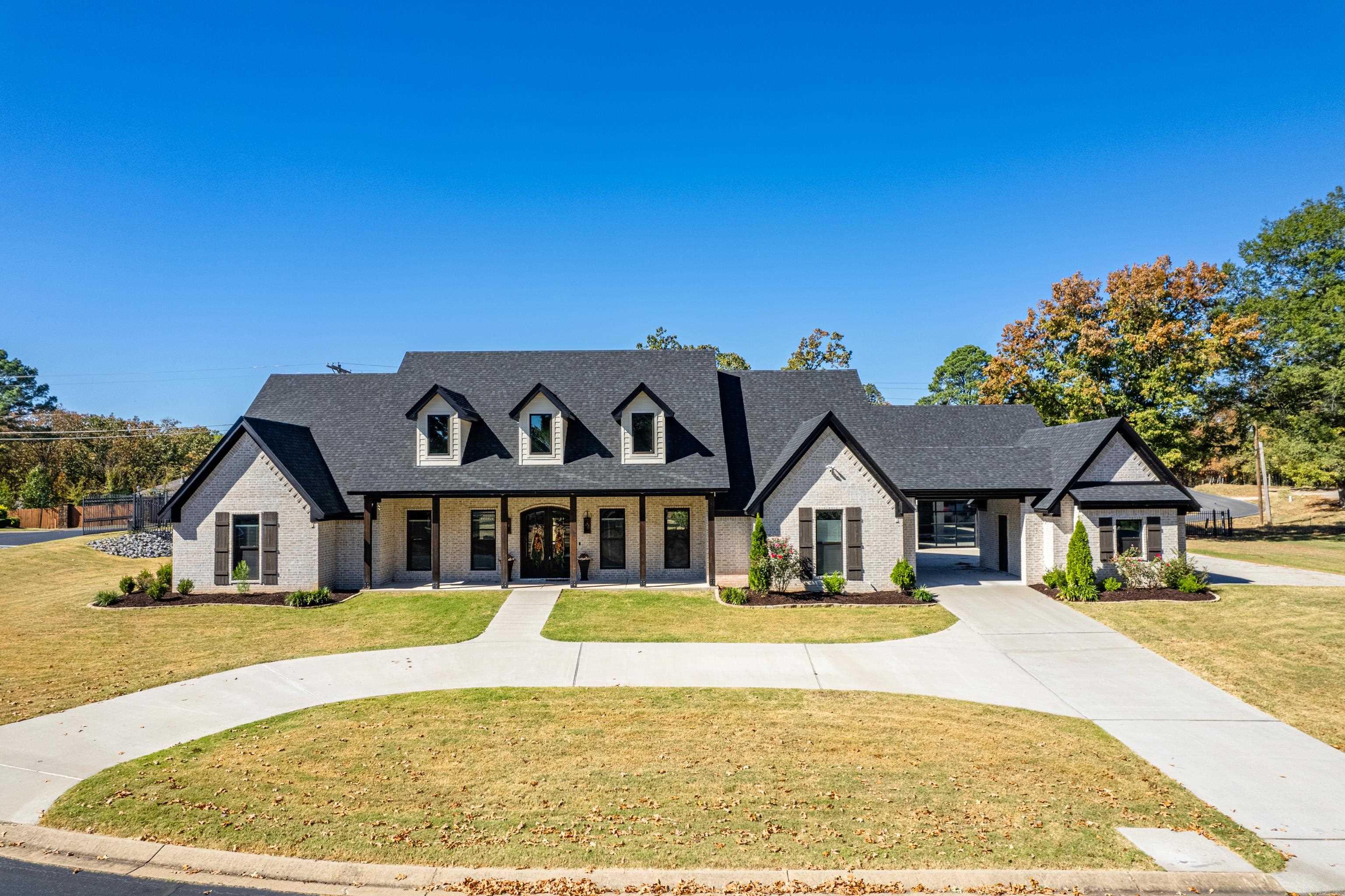 WEST WINDS UNIT - Residential