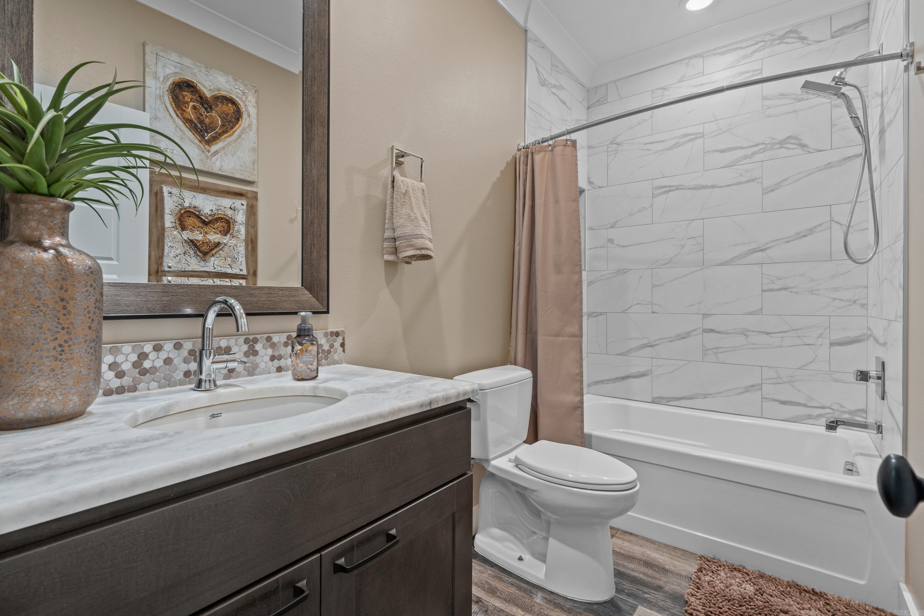 WEST WINDS UNIT - Residential