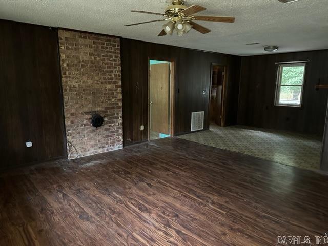 WOODLAWN - Residential