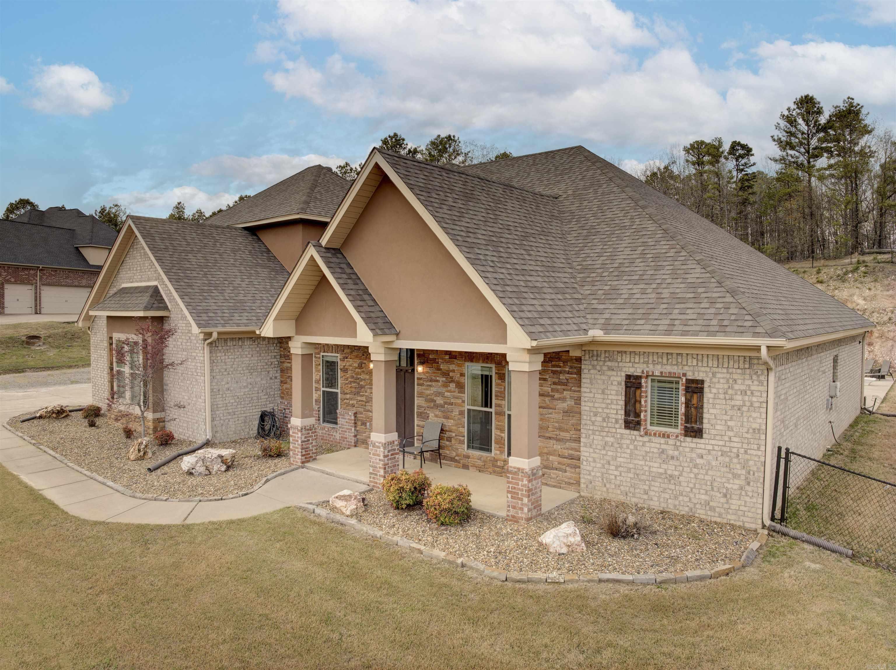 STONEHILL - Residential