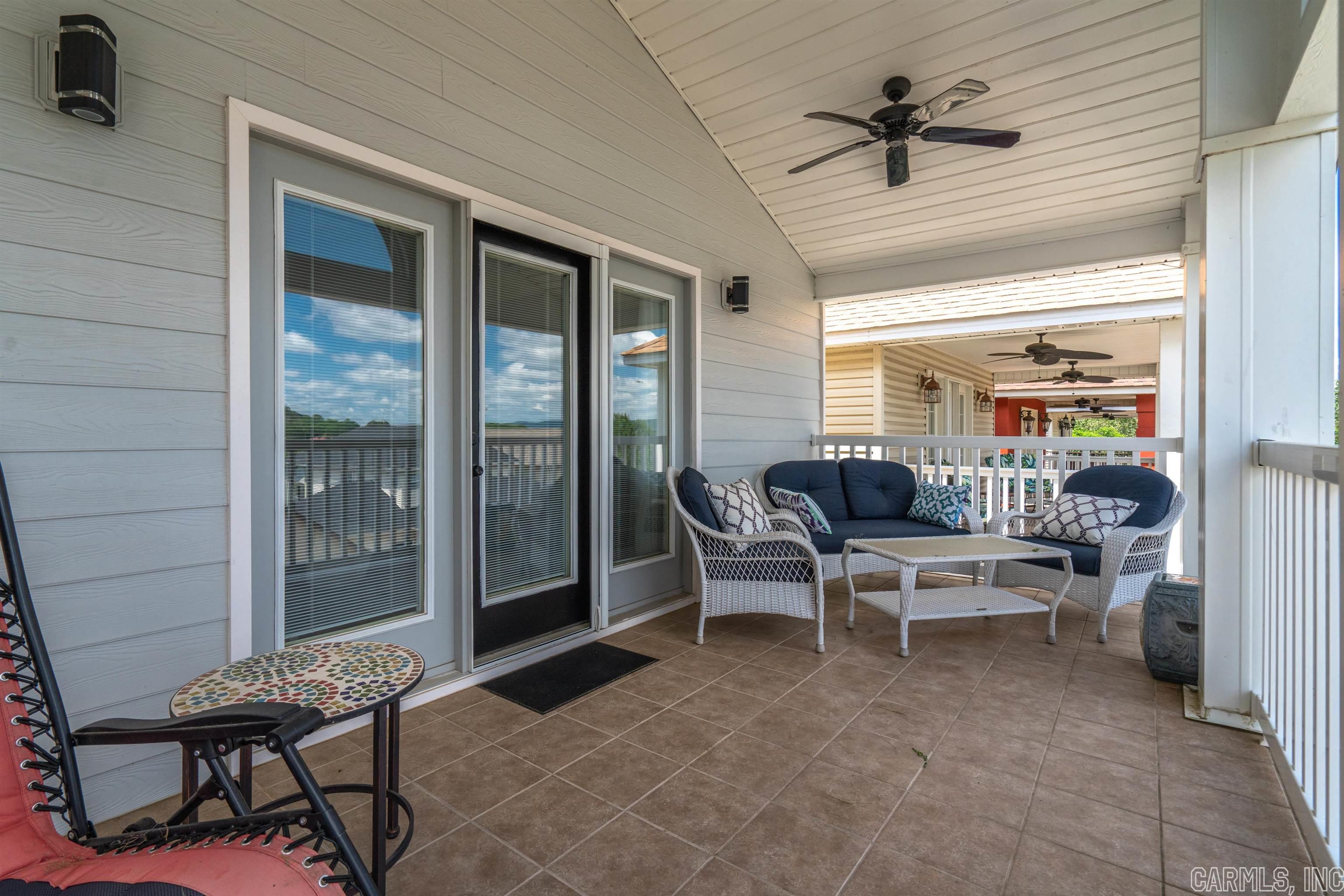MAJESTIC LAKE VILLAGE TOWNHOMES - Residential