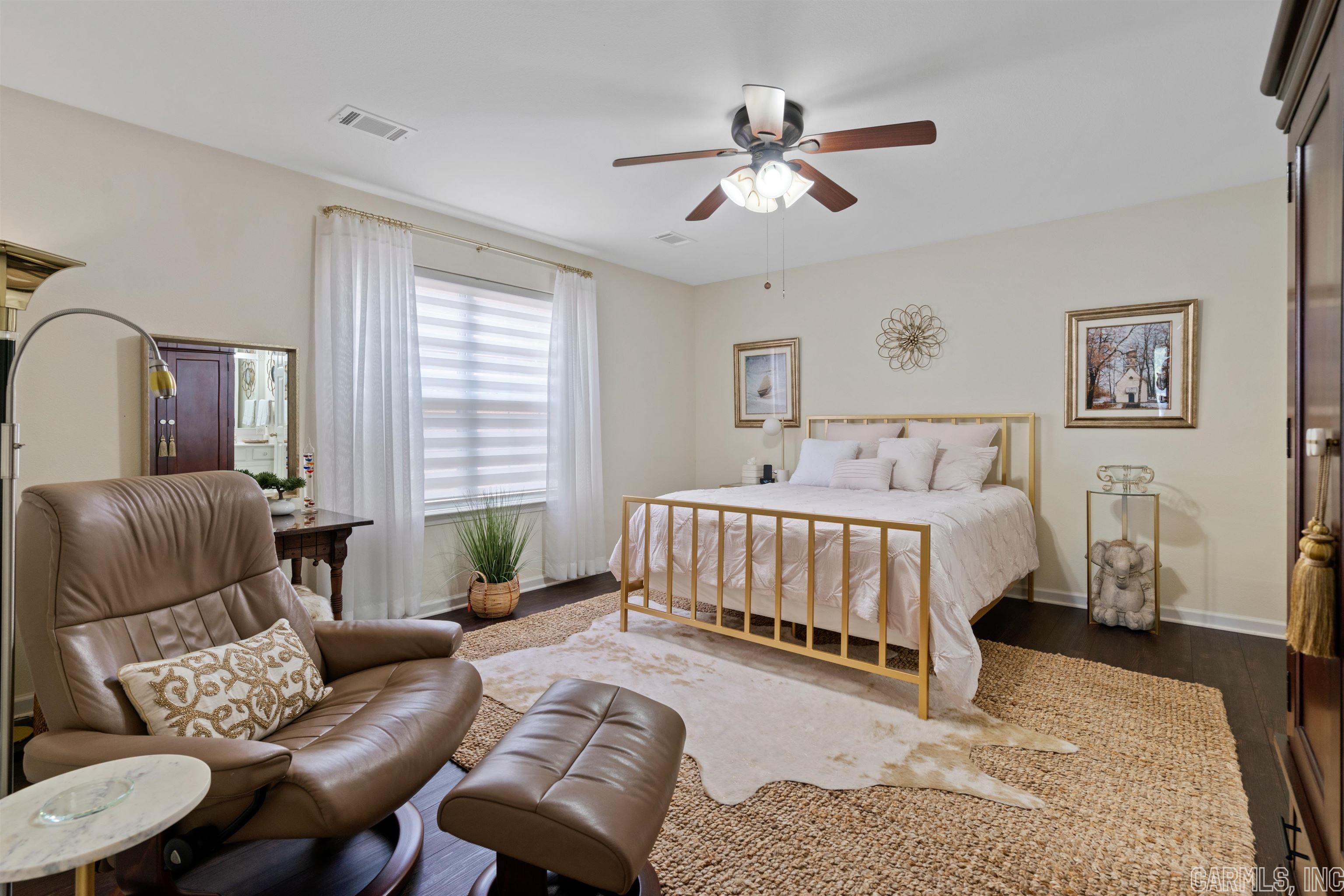 MAJESTIC LAKE VILLAGE TOWNHOMES - Residential