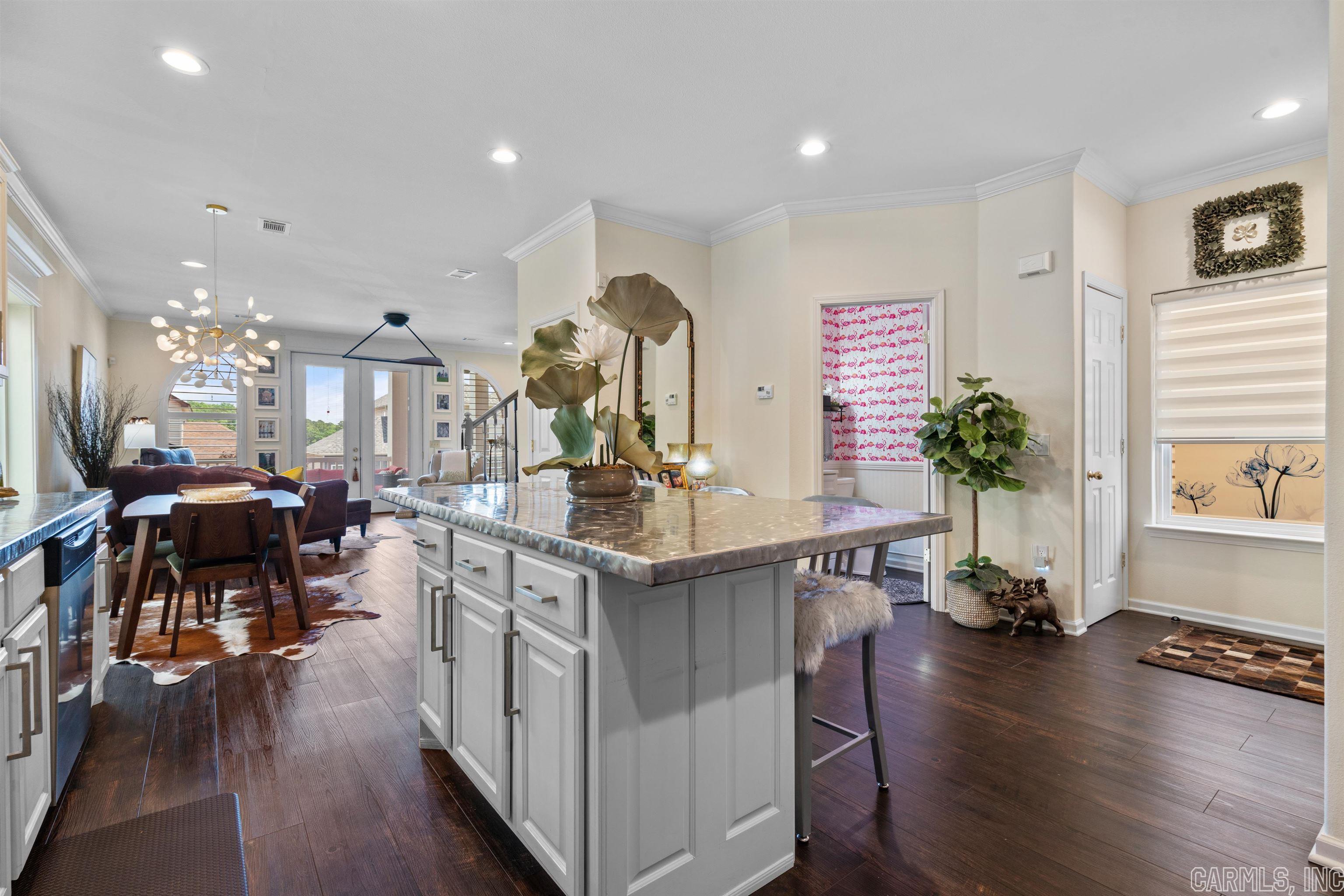 MAJESTIC LAKE VILLAGE TOWNHOMES - Residential