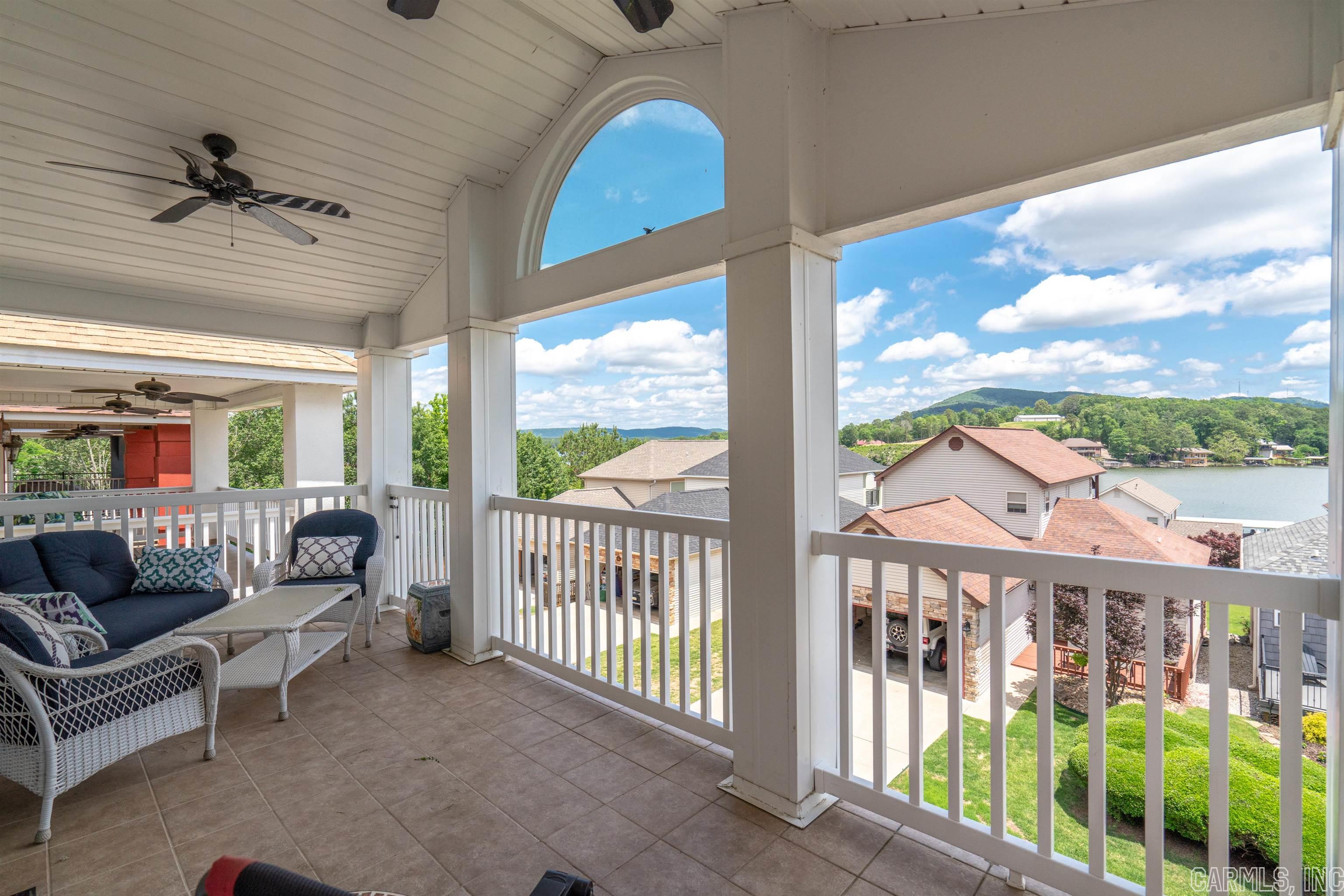 MAJESTIC LAKE VILLAGE TOWNHOMES - Residential