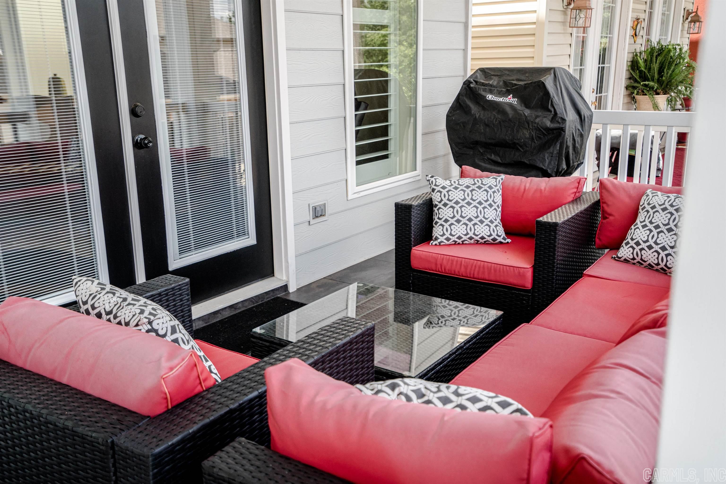 MAJESTIC LAKE VILLAGE TOWNHOMES - Residential