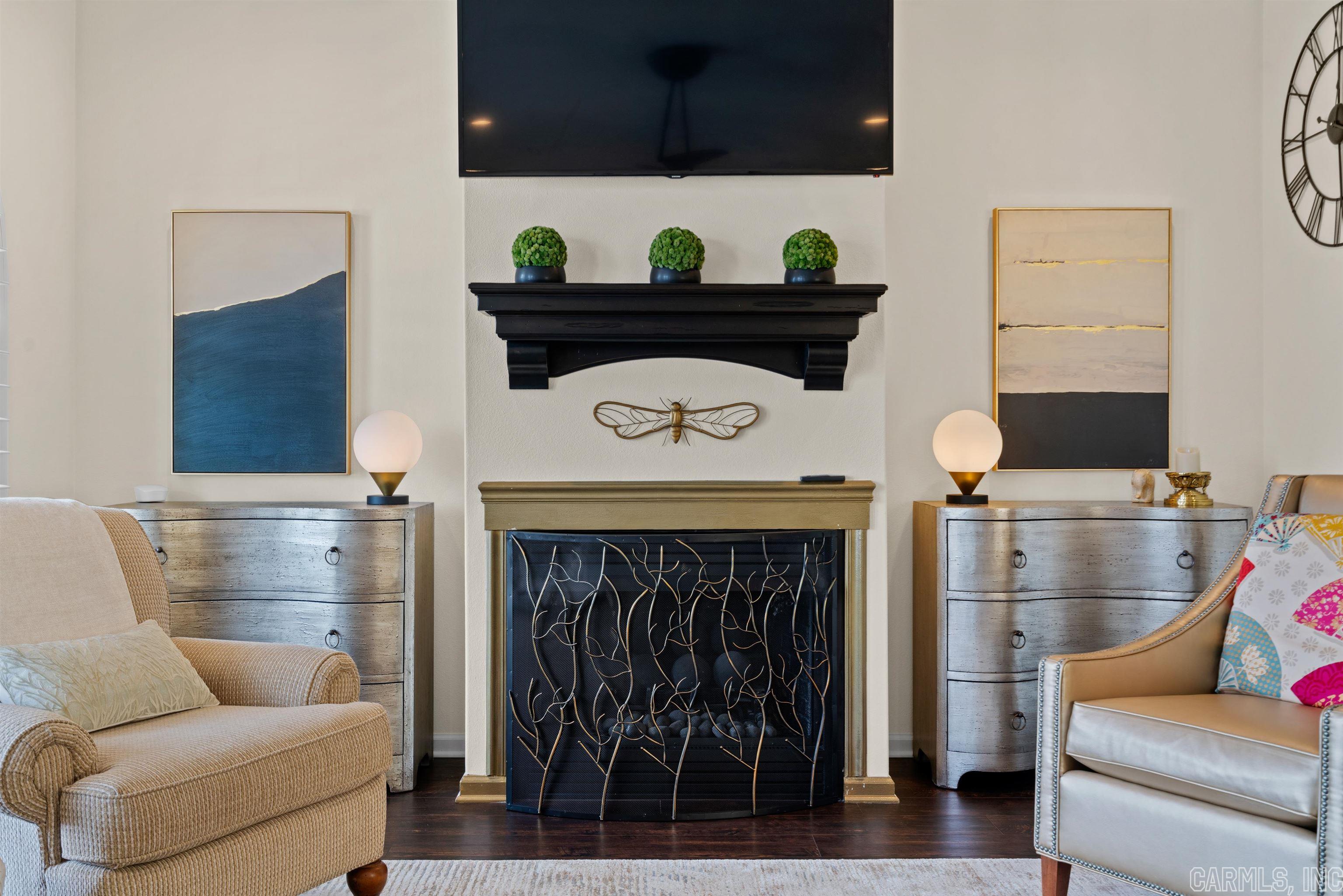 MAJESTIC LAKE VILLAGE TOWNHOMES - Residential