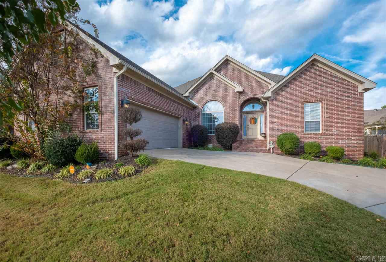 Beautiful home, convenient to neighborhood schools and restaurants! 4 bedrooms, 2 baths PLUS upstairs bonus room. Nice hardwoods in the entryway & dining room. Family room has gas log FP, formal dining, eat in kitchen & breakfast bar. Spit floor plan. Master bath has a jetted tub and separate shower. Backyard is level with a deck and privacy fence. Bedrooms have newer carpet and paint. Easy to show!