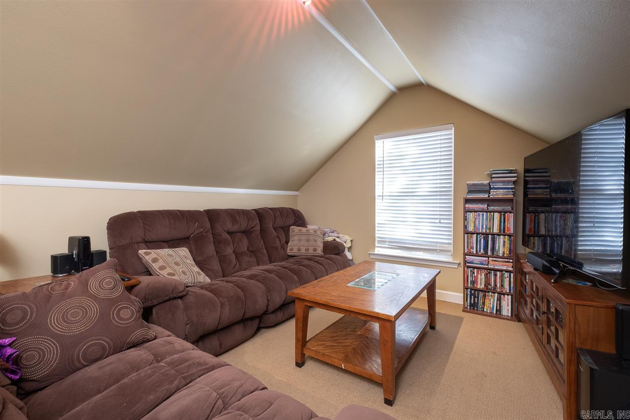 HURRICANE MEADOWS - Residential