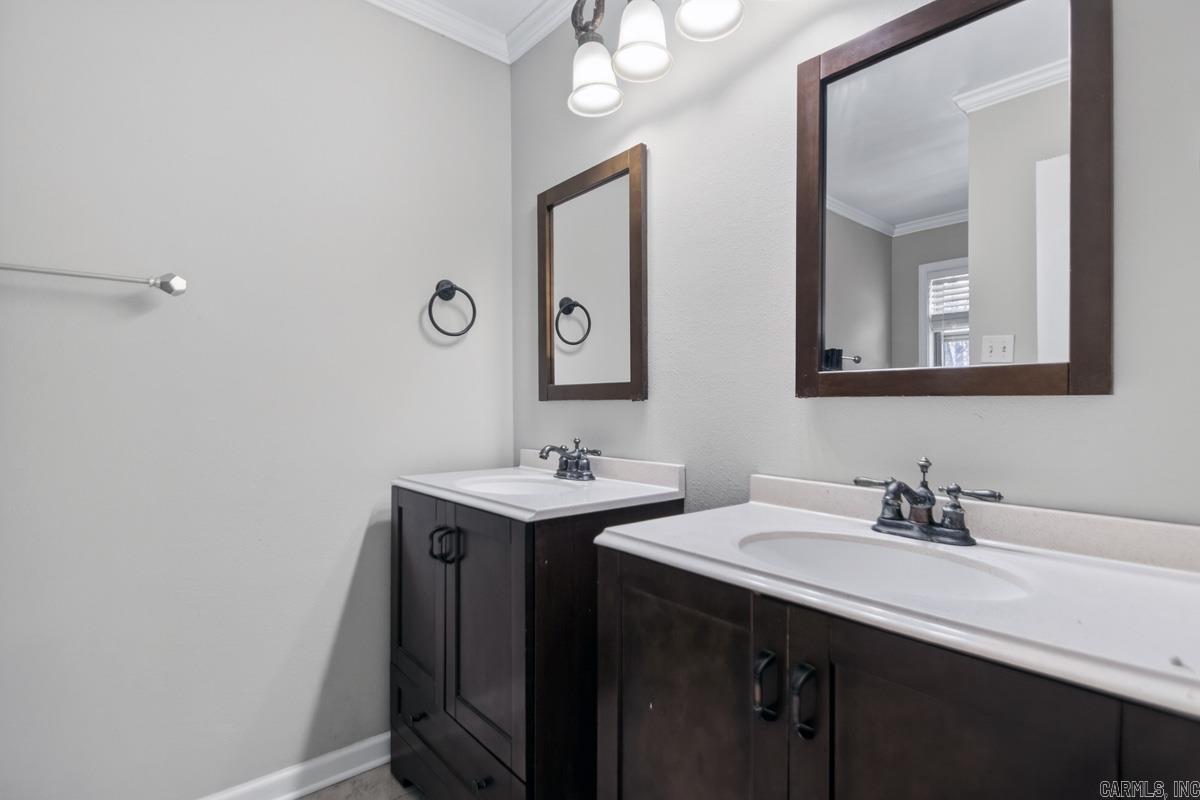 MAUMELLE CLUB MANOR TO CRYSTAL - Residential