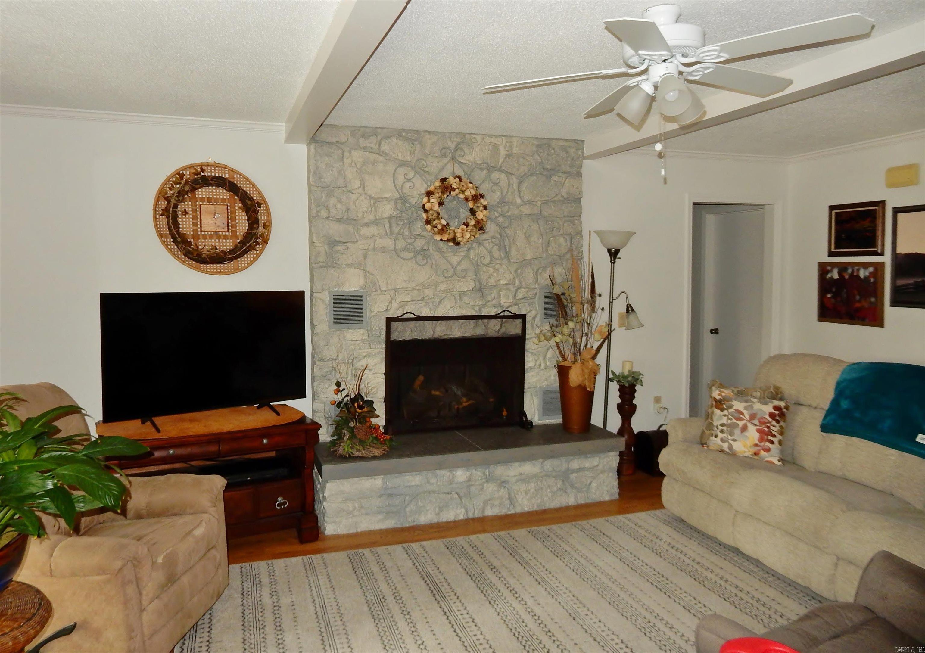 MOUNTAIN RANCH - Residential