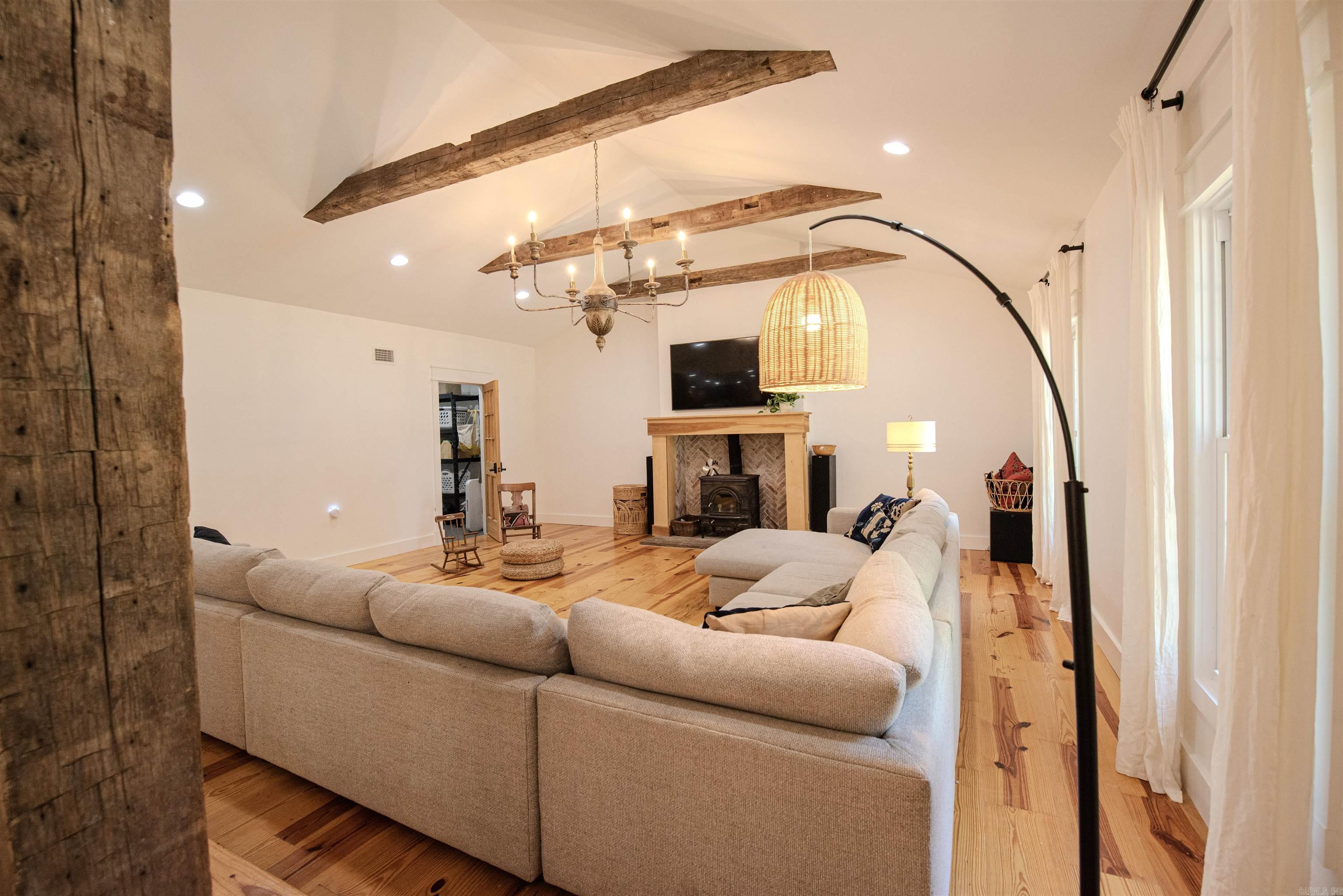 PLEASANT VALLEY - Residential