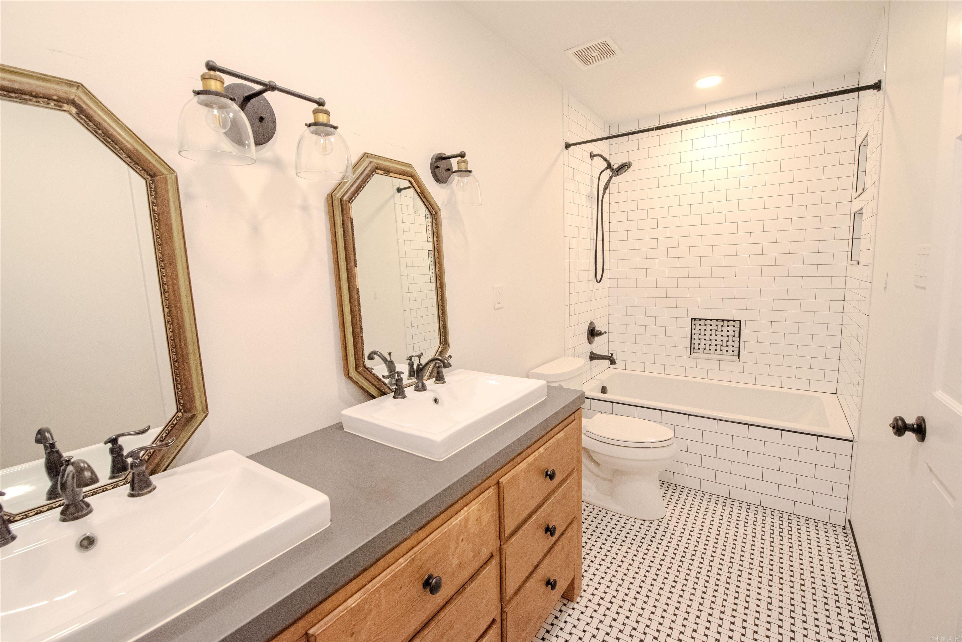 PLEASANT VALLEY - Residential