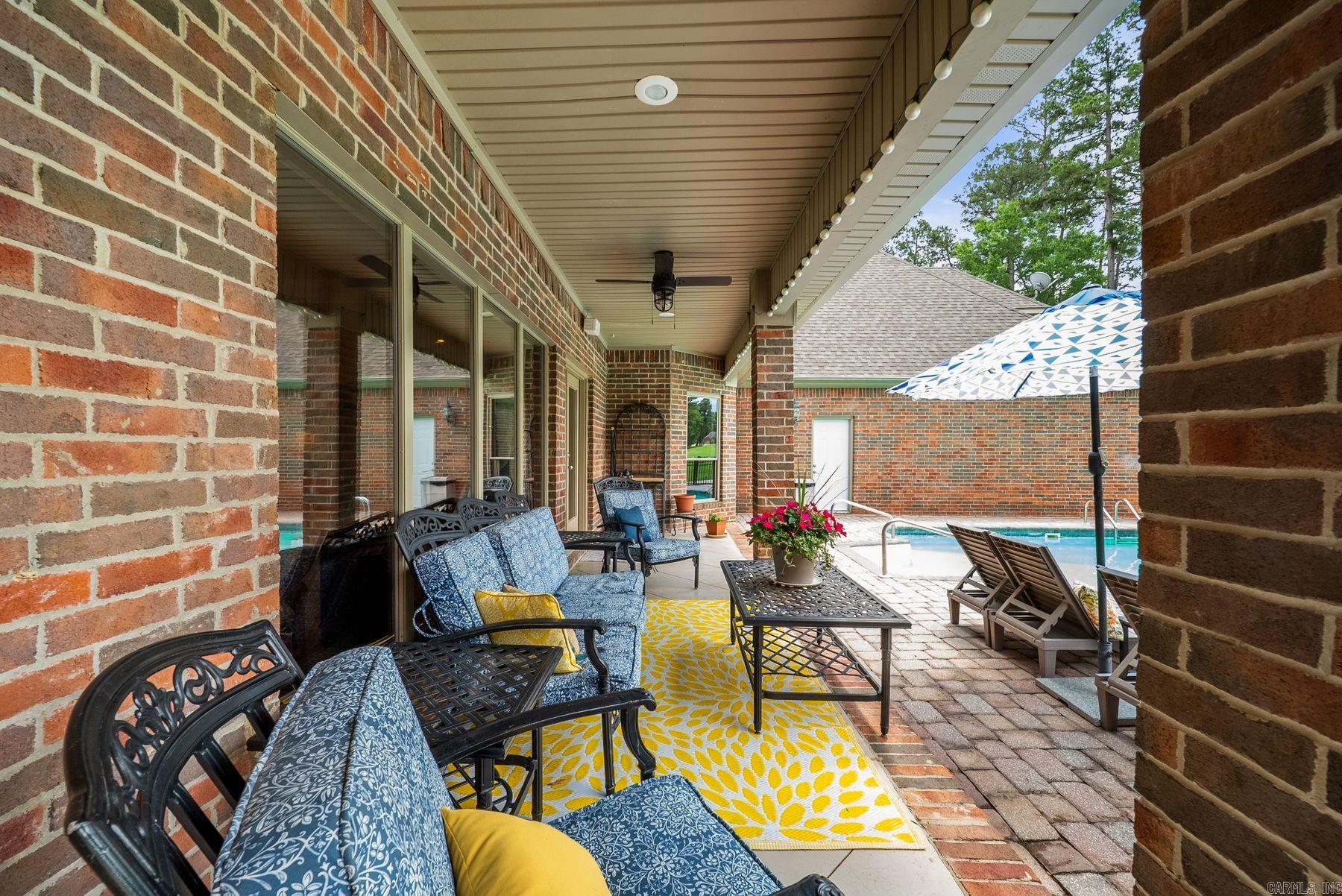 COUNTRY CLUB OF ARK THE - Residential