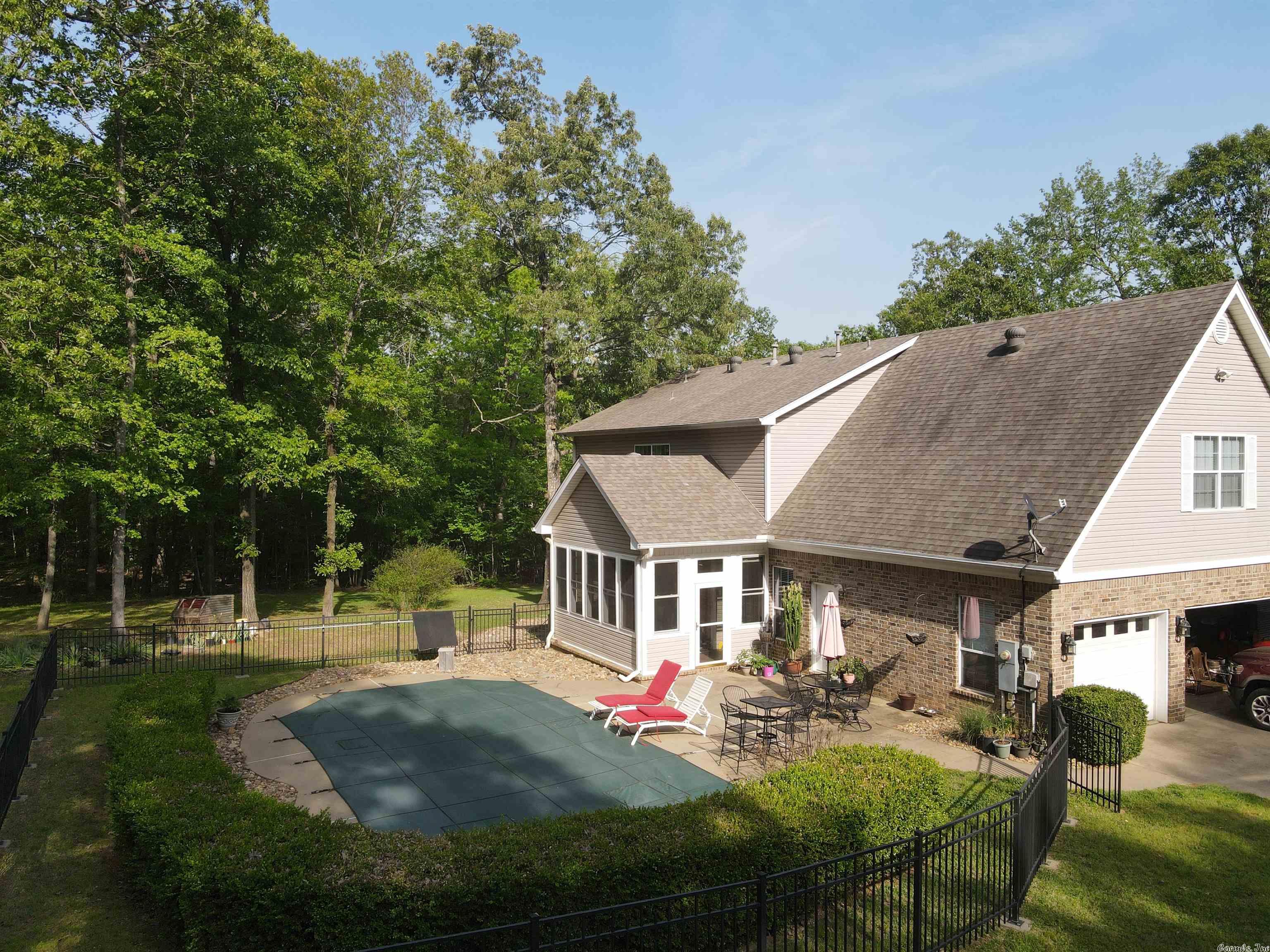 THE HILLS - Residential
