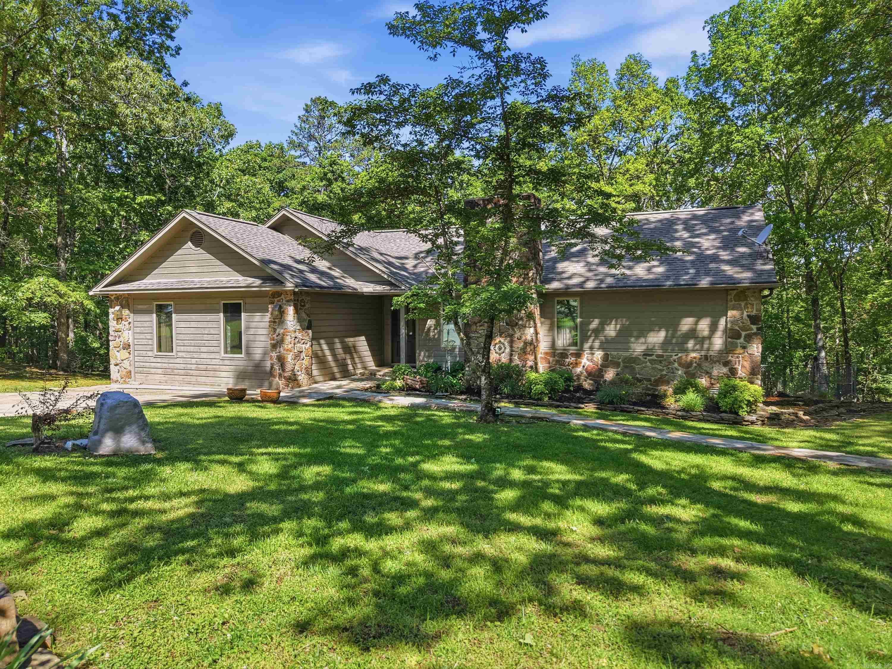MOUNTAIN RANCH - Residential