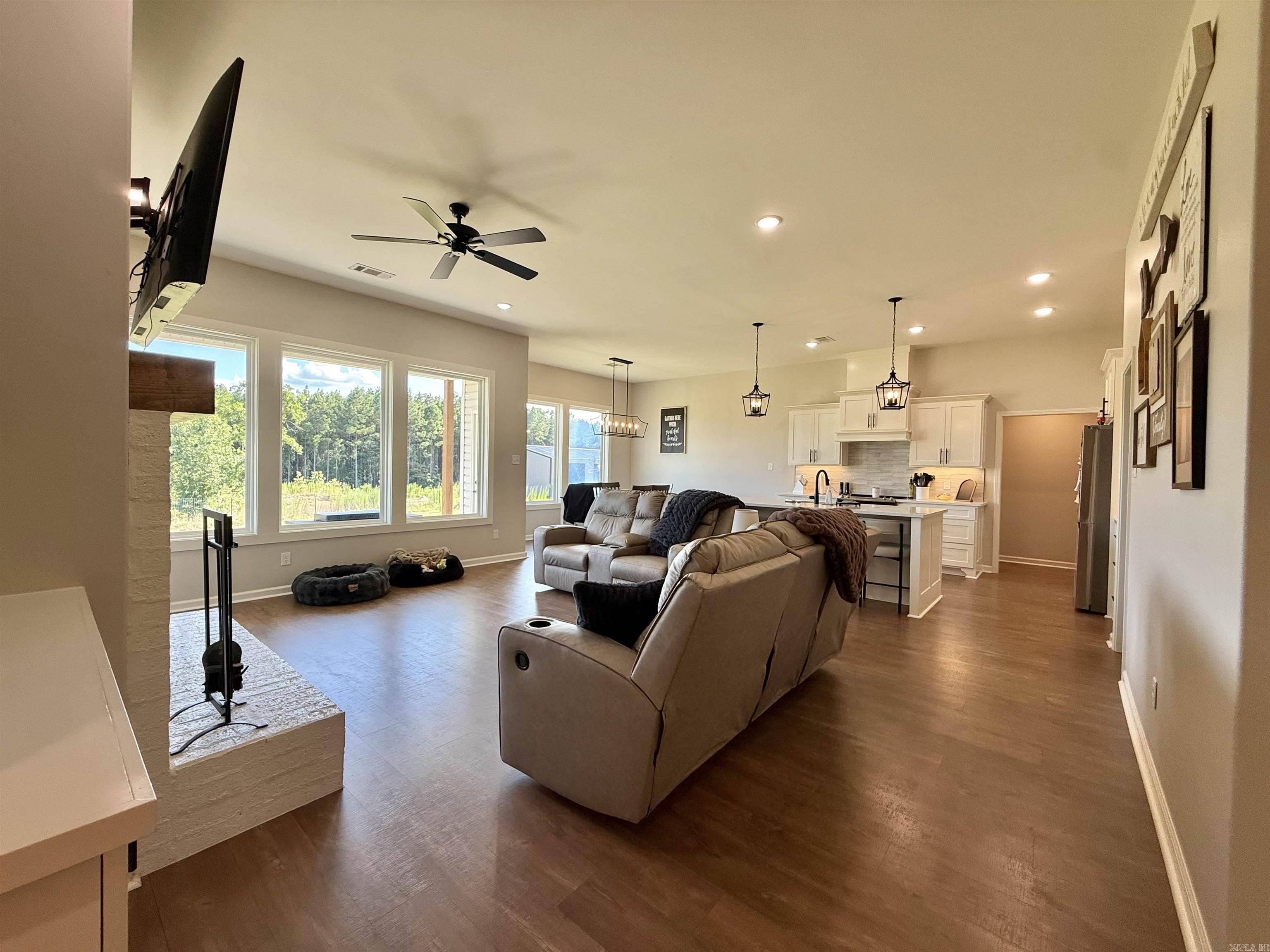 TIMBER POINT - Residential