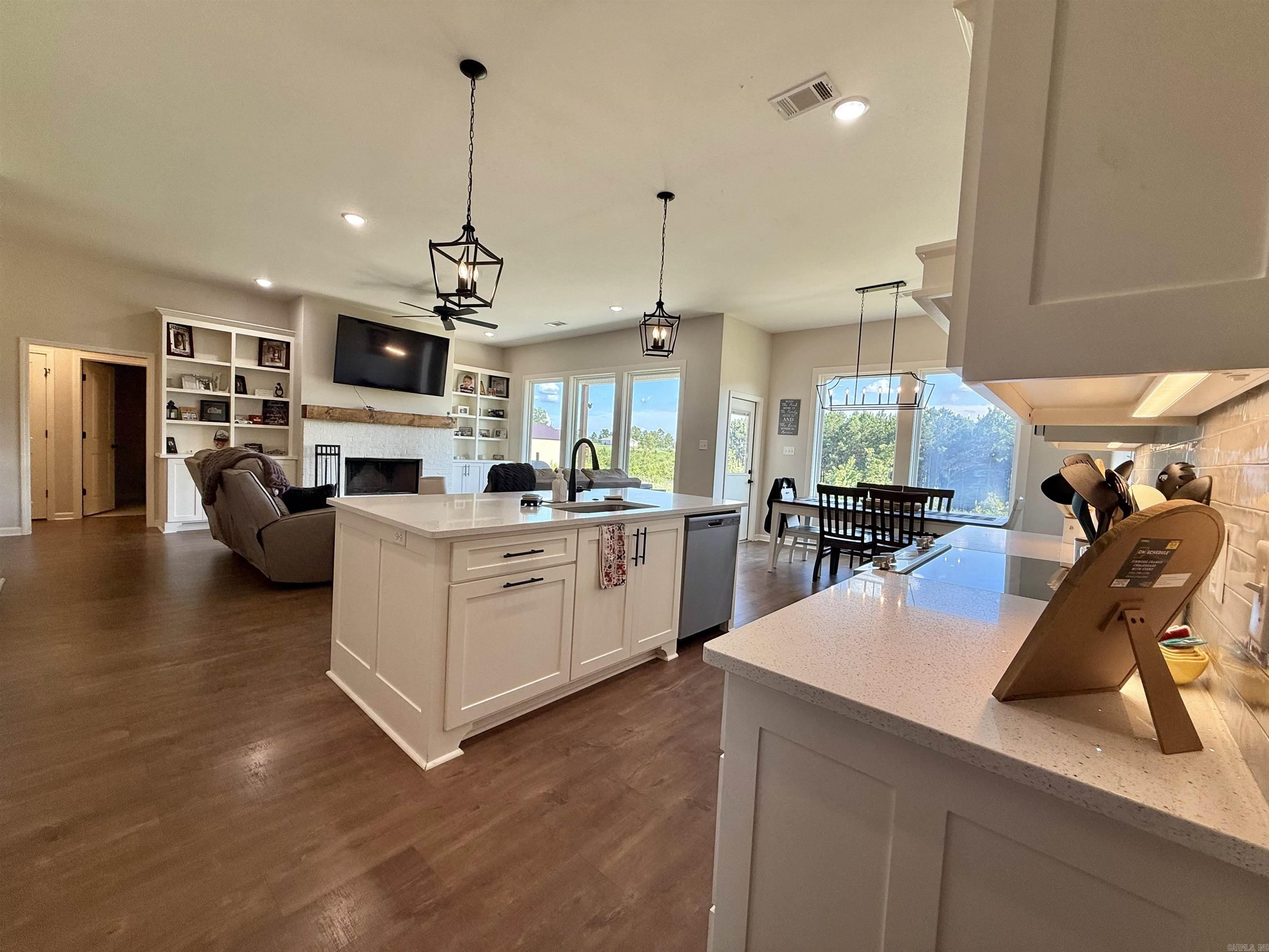TIMBER POINT - Residential