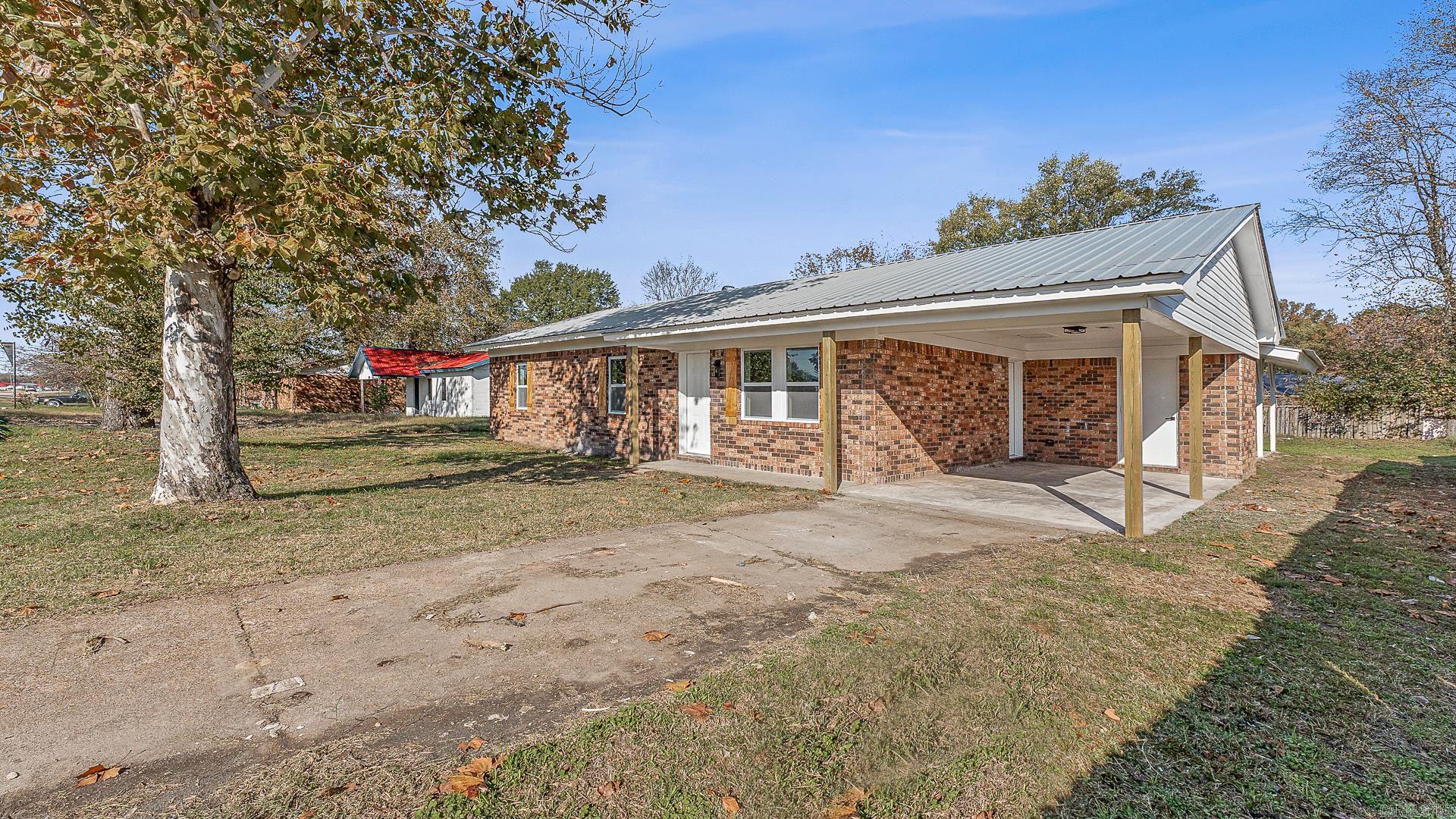 SAN MANTEO VILLAGE - Residential