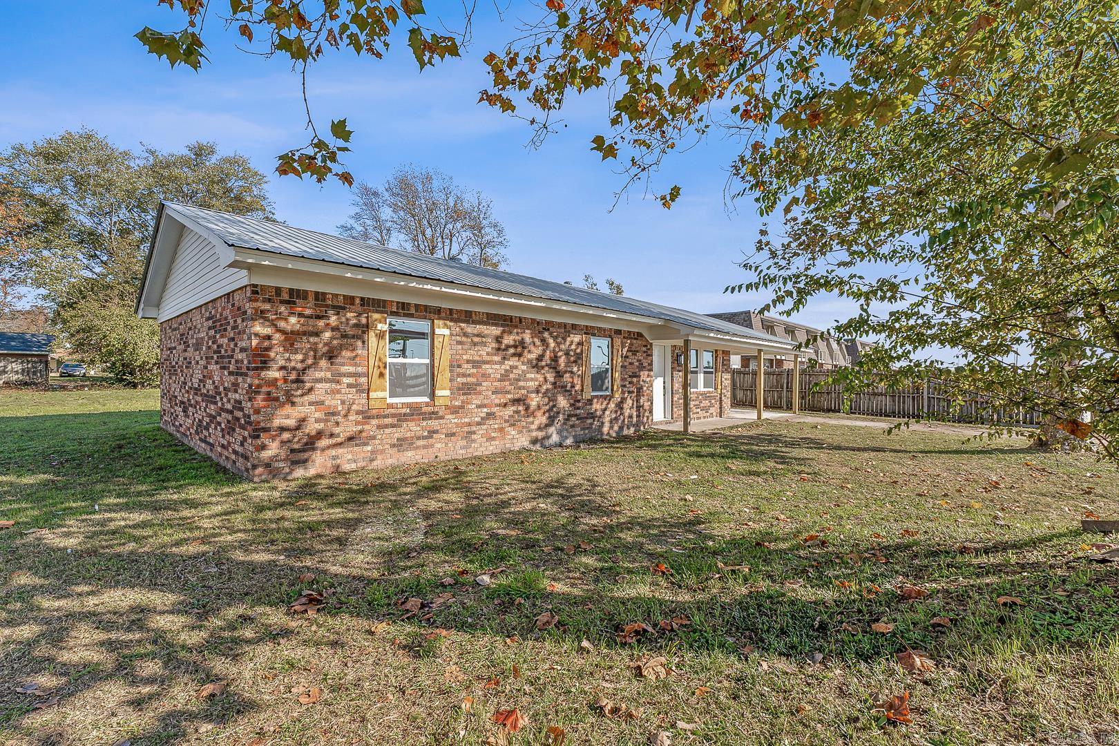 SAN MANTEO VILLAGE - Residential
