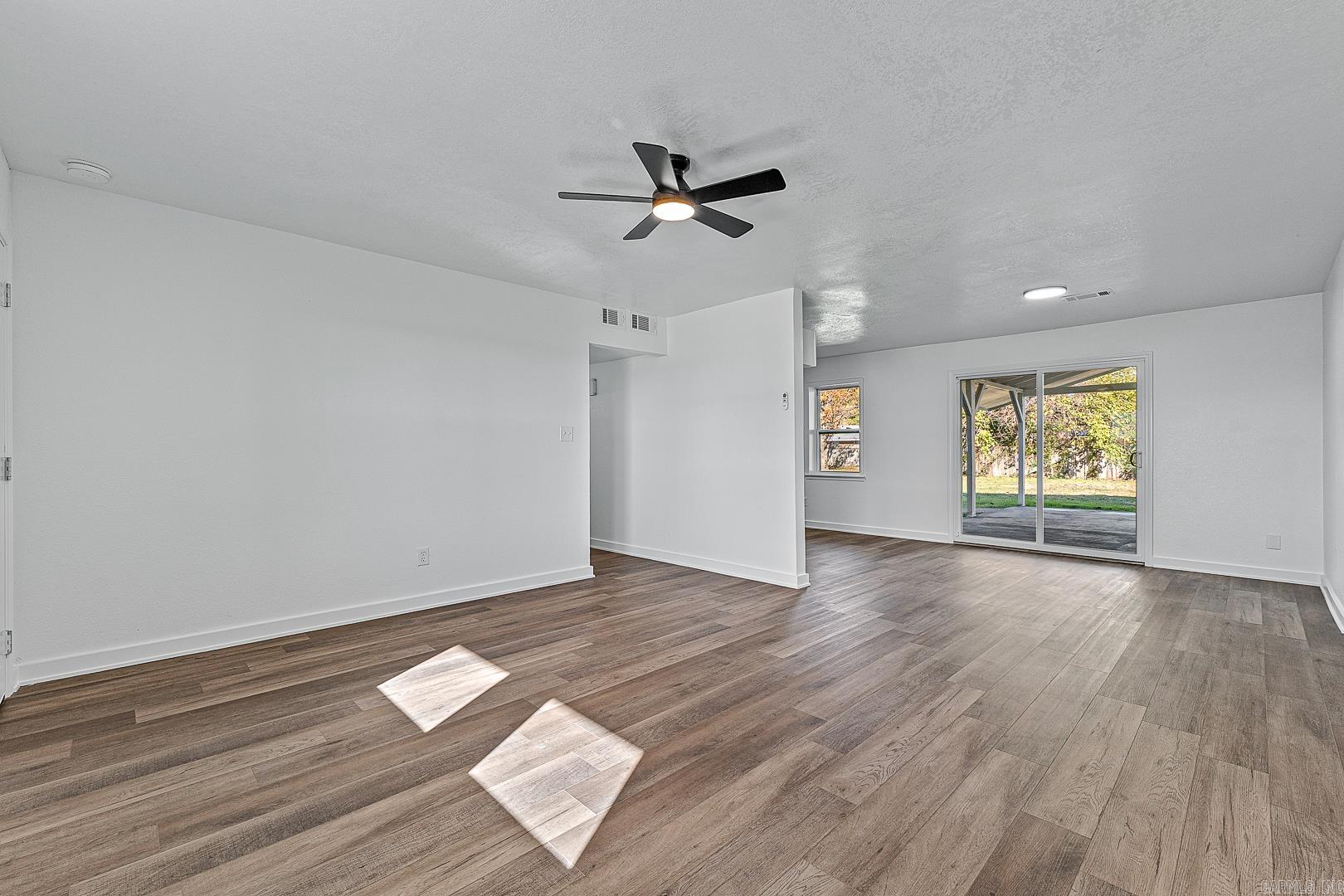 SAN MANTEO VILLAGE - Residential