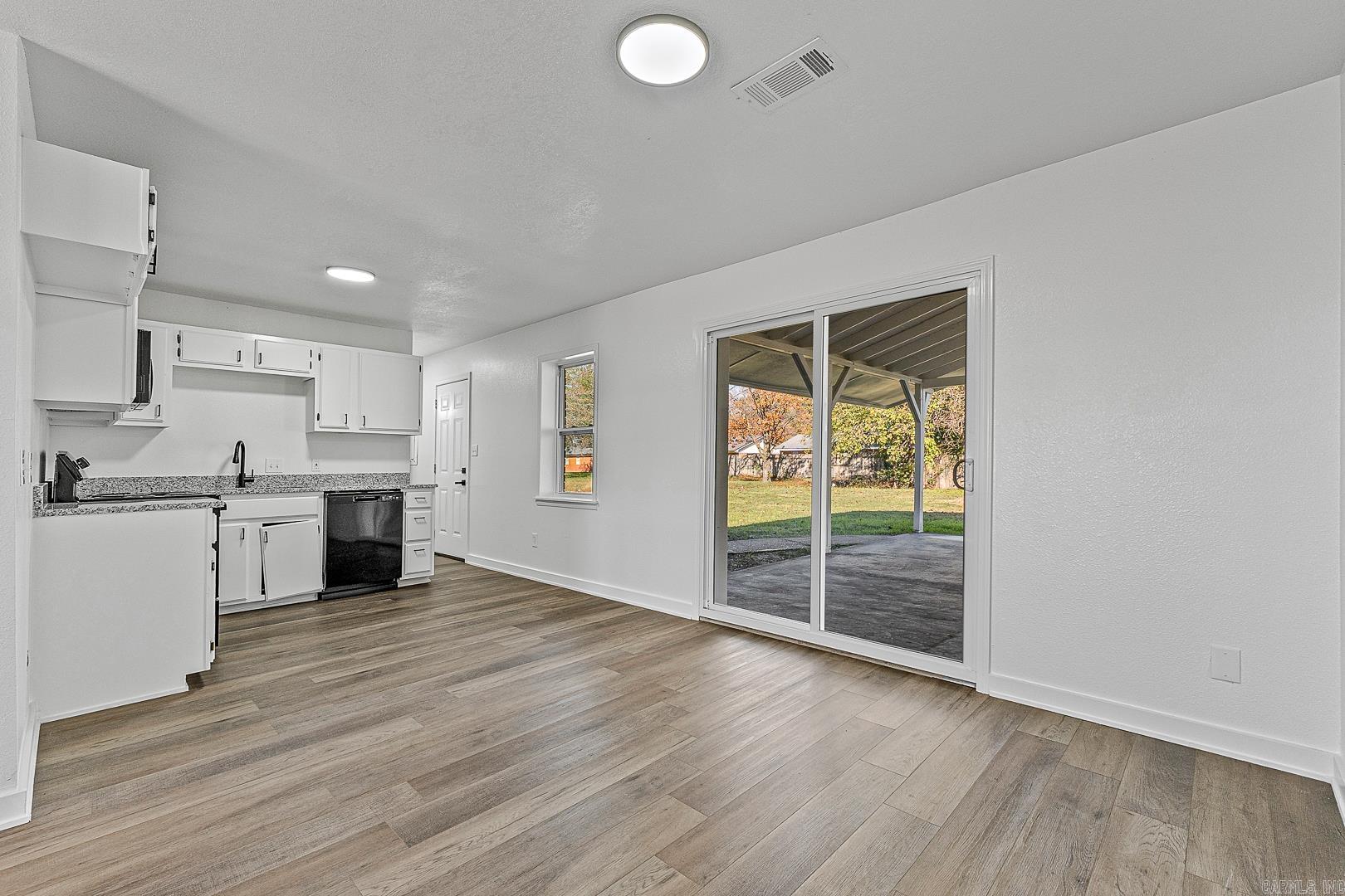 SAN MANTEO VILLAGE - Residential