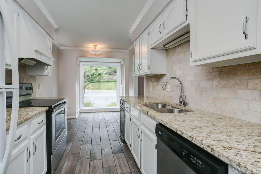 ANDOVER SQUARE - Residential