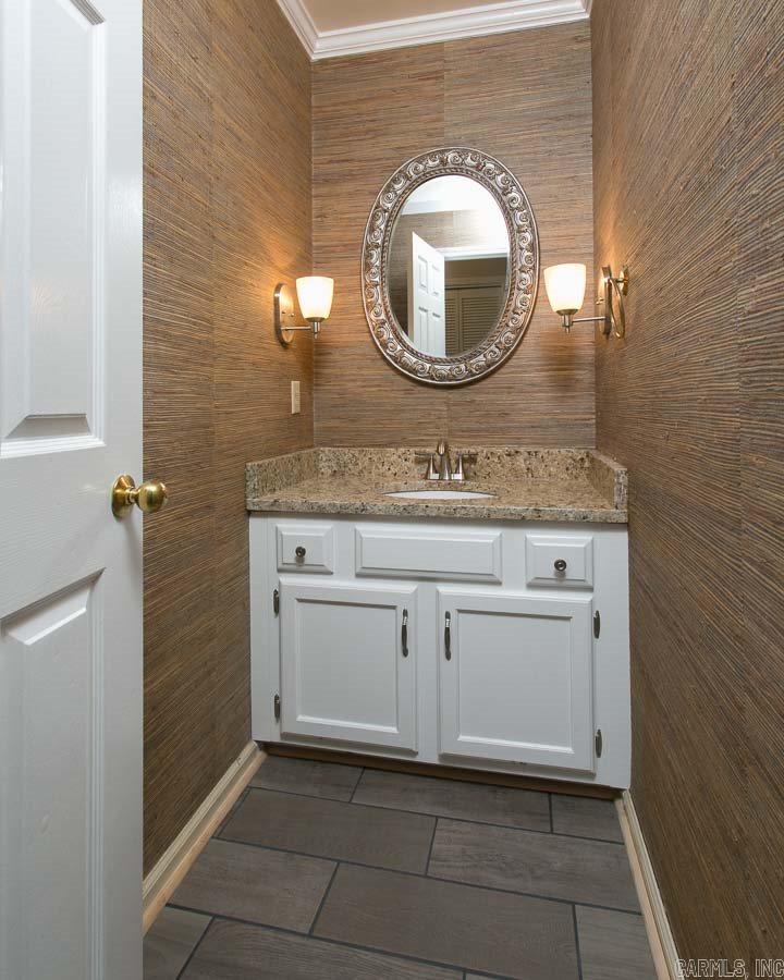 ANDOVER SQUARE - Residential