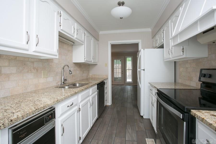 ANDOVER SQUARE - Residential