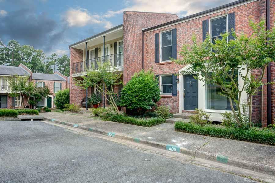 ANDOVER SQUARE - Residential