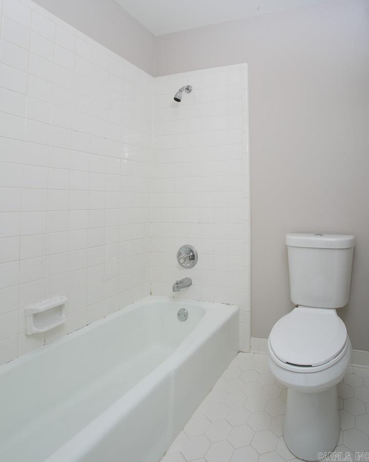 ANDOVER SQUARE - Residential