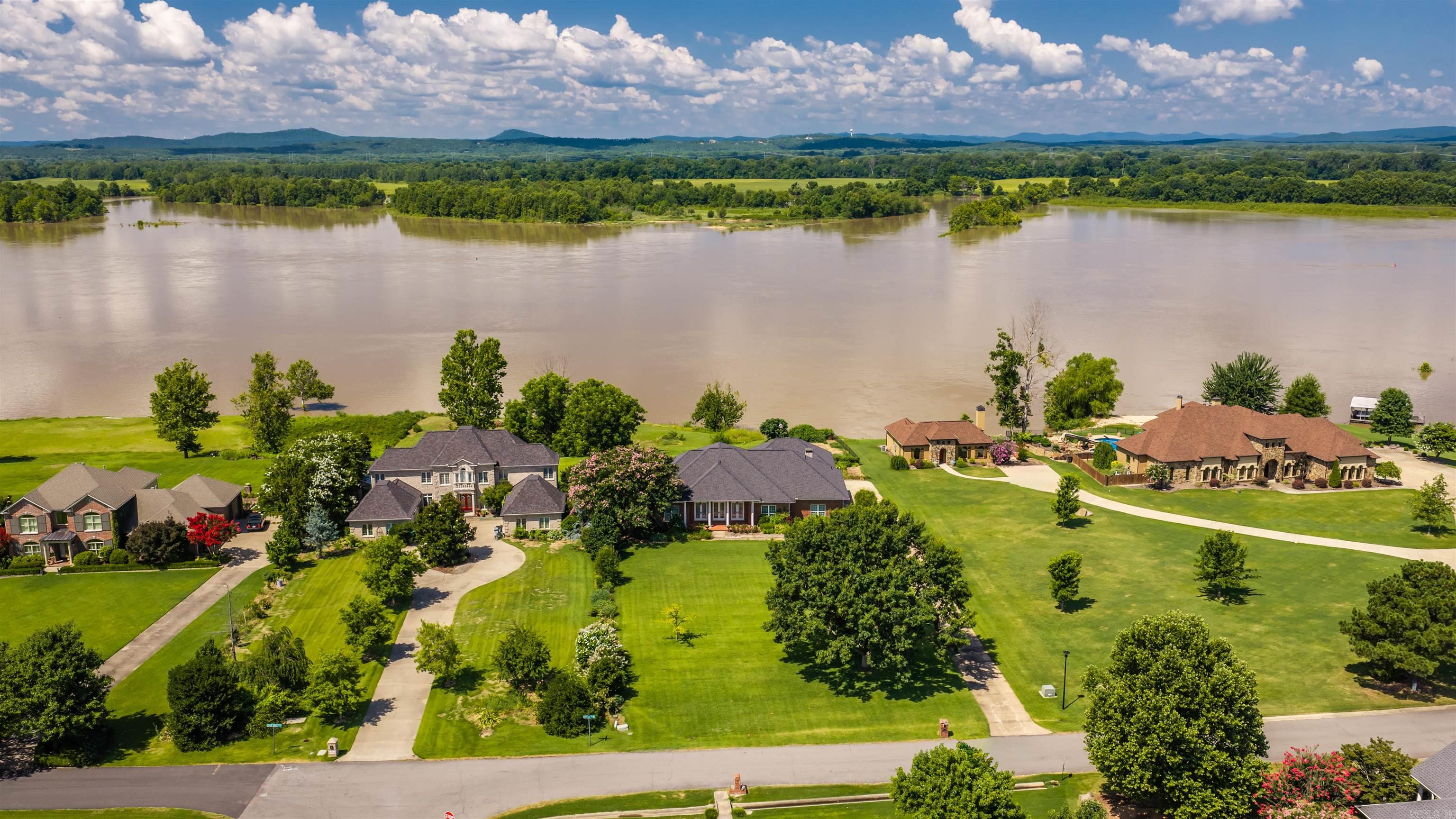 THE RIVER PLANTATION PH I - Residential