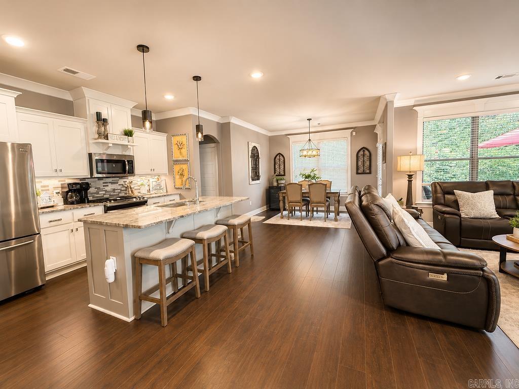 BASE MEADOWS ADDN - Residential