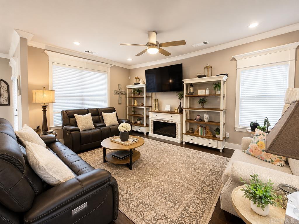 BASE MEADOWS ADDN - Residential