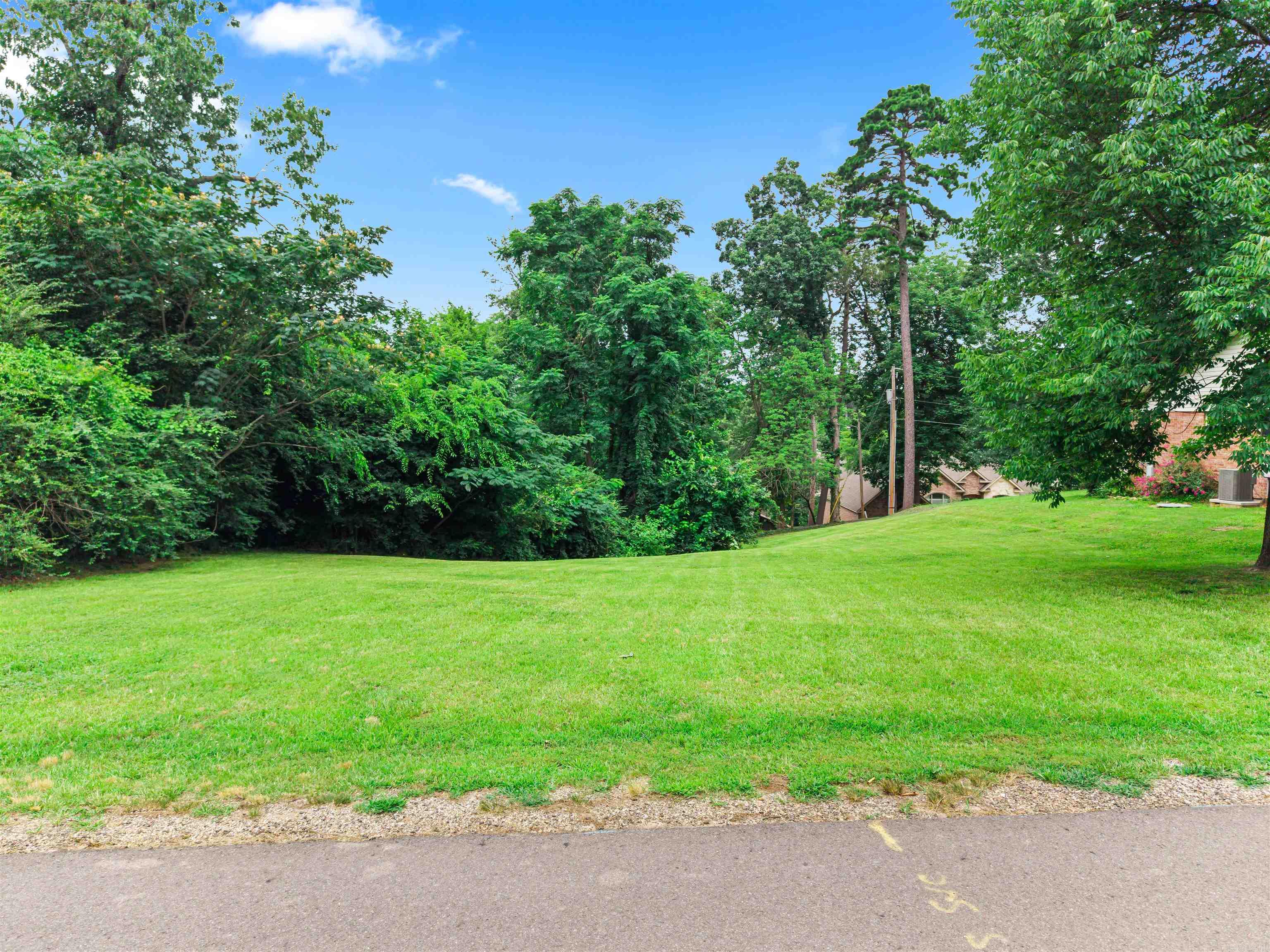 Forest Hills - Land