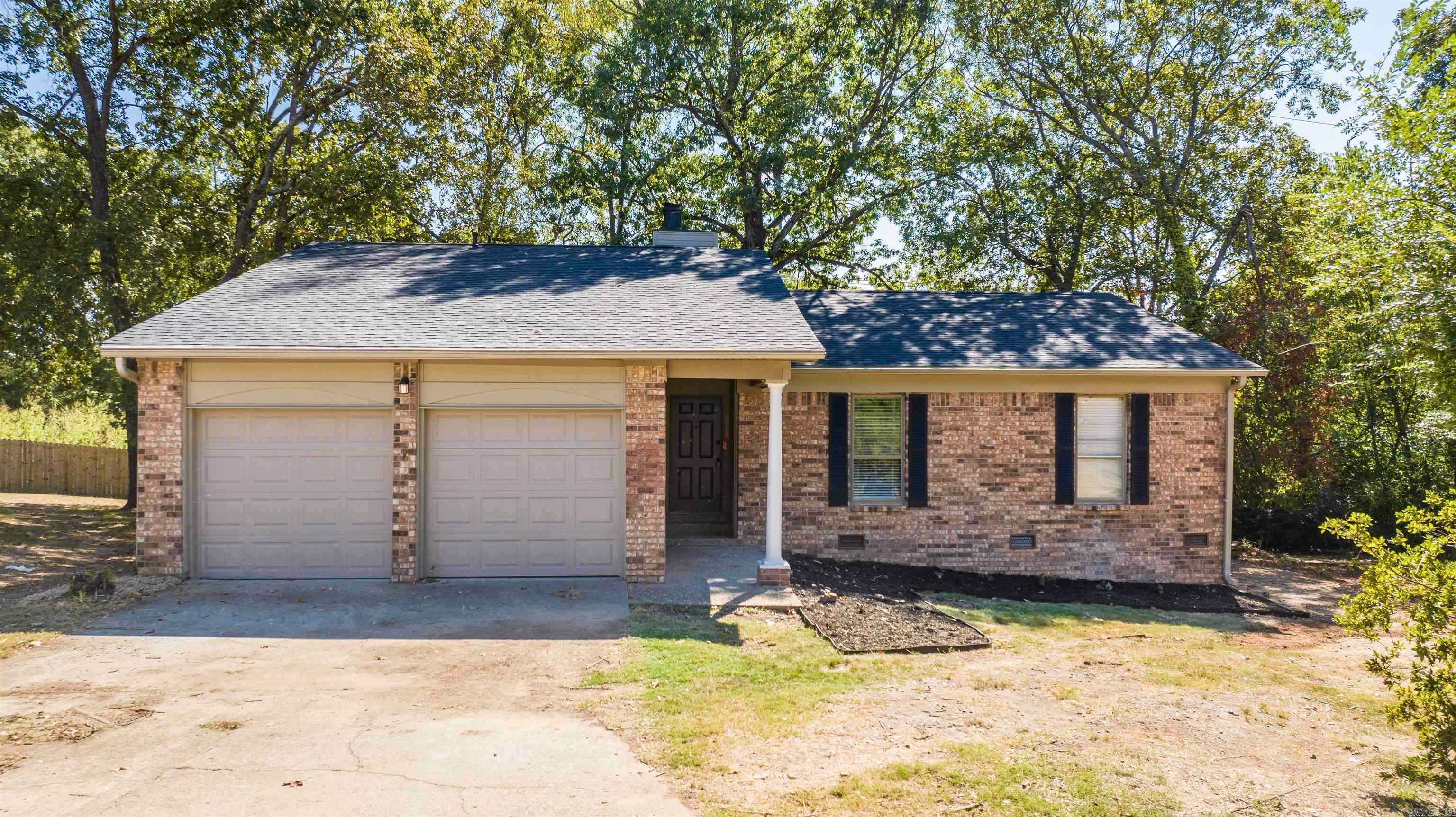 INDIAN HILLS - Residential